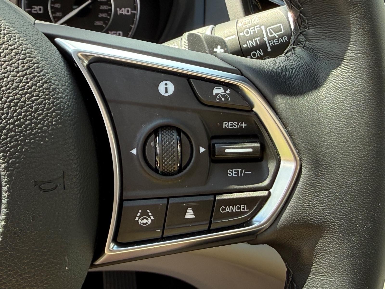 Acura RDX Vehicle Image 18