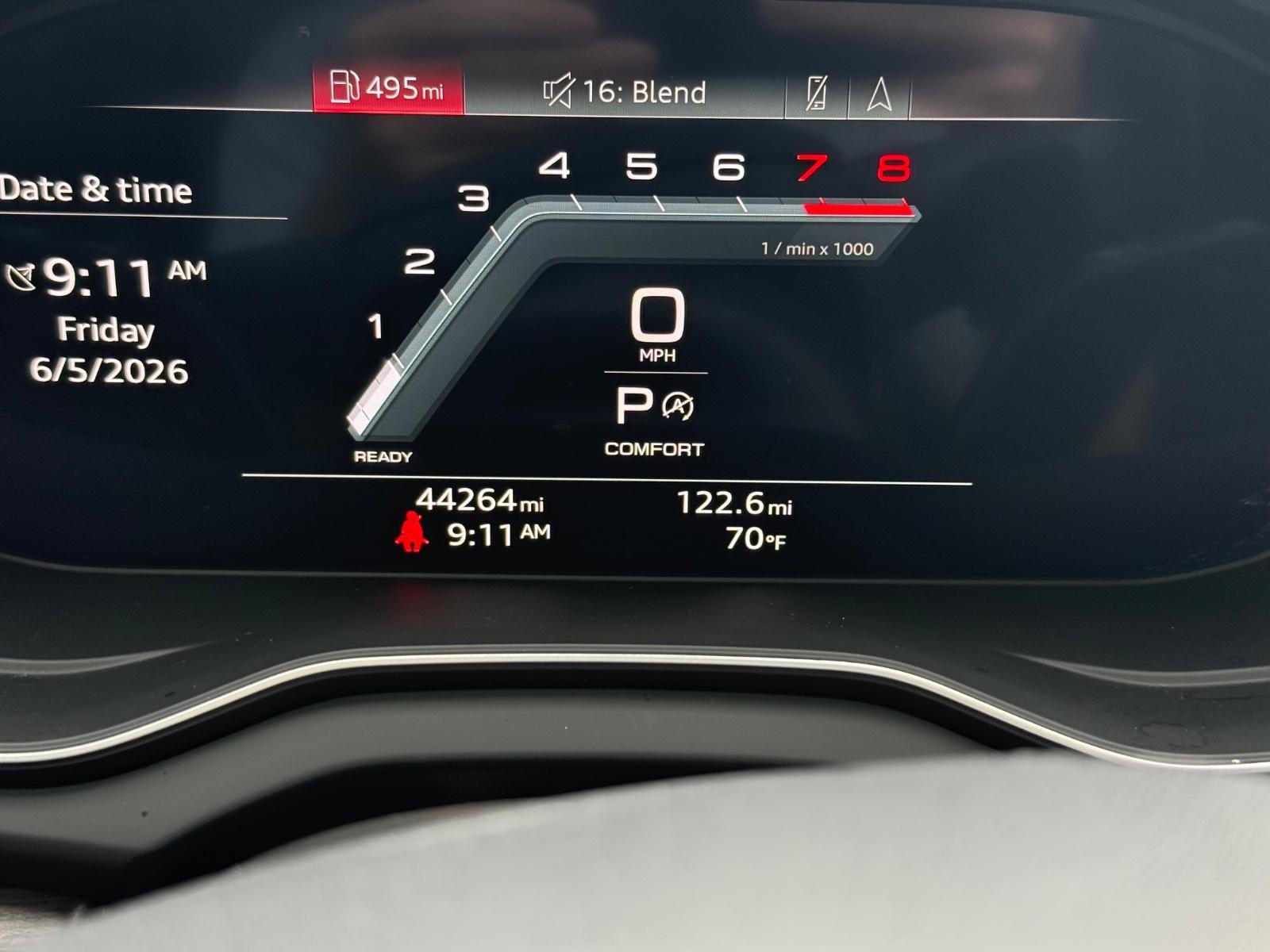 Audi Q5 Sportback Vehicle Full-screen Gallery Image 19