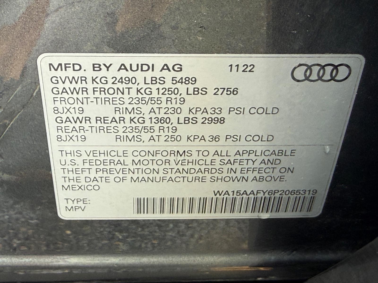 Audi Q5 Sportback Vehicle Full-screen Gallery Image 24