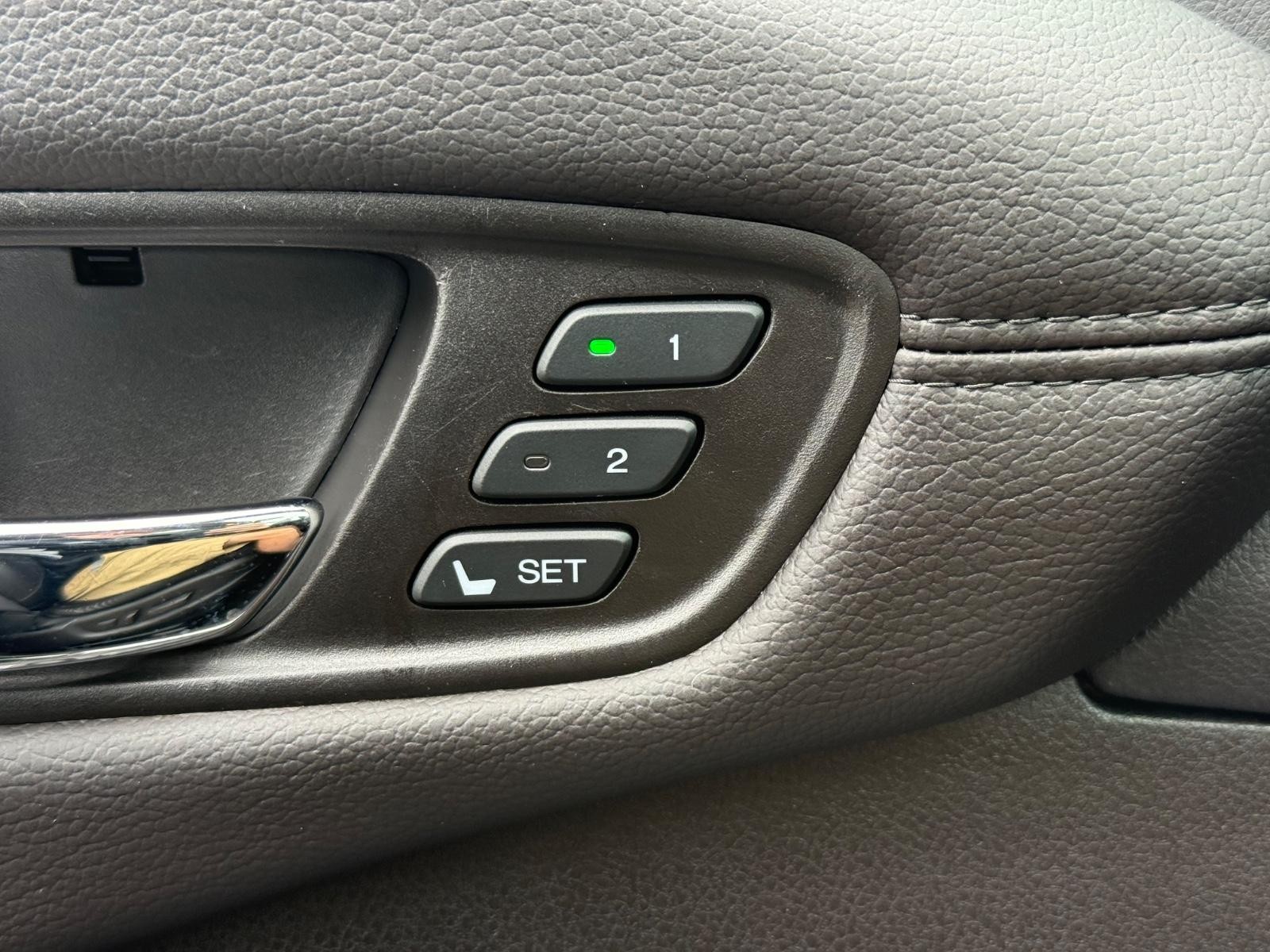 Acura RDX Vehicle Image 15