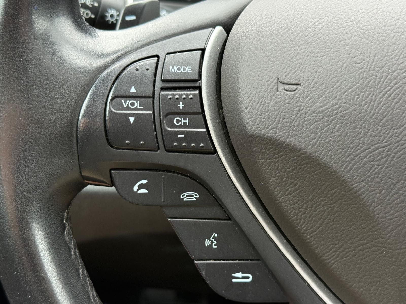 Acura RDX Vehicle Image 16