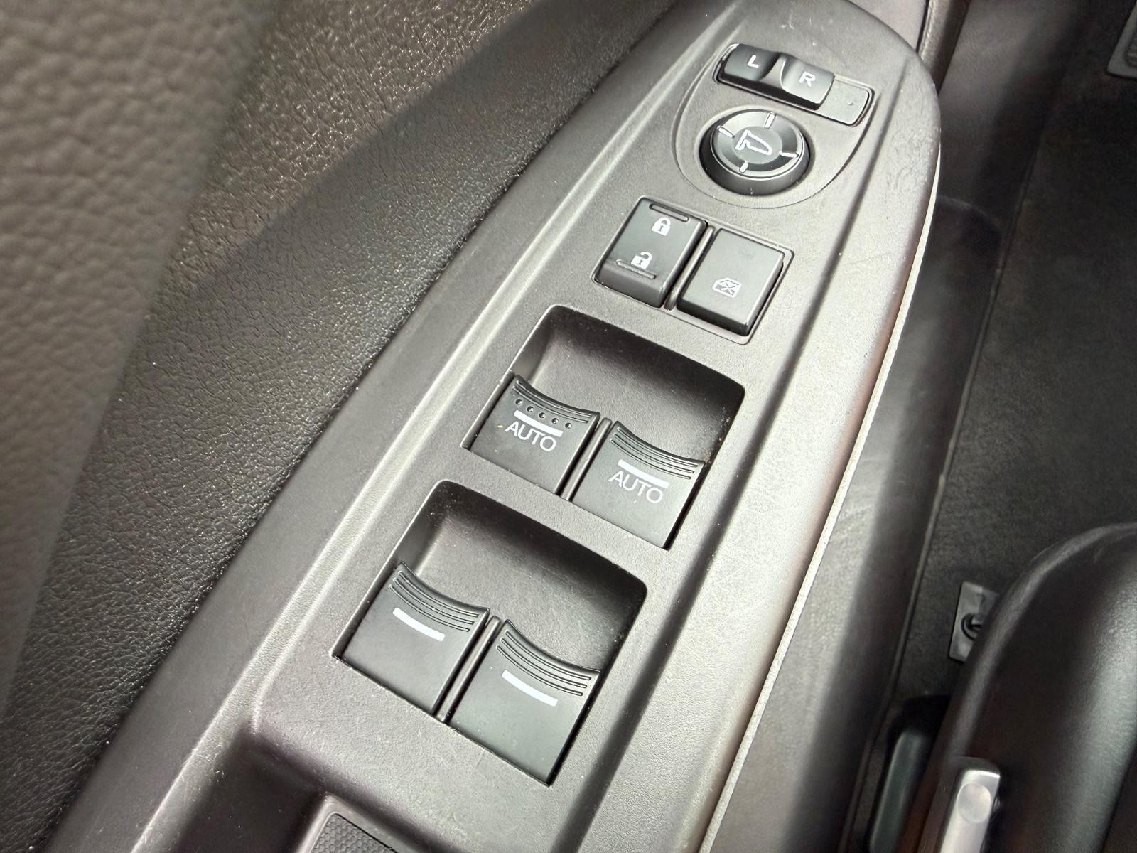 Acura RDX Vehicle Image 21