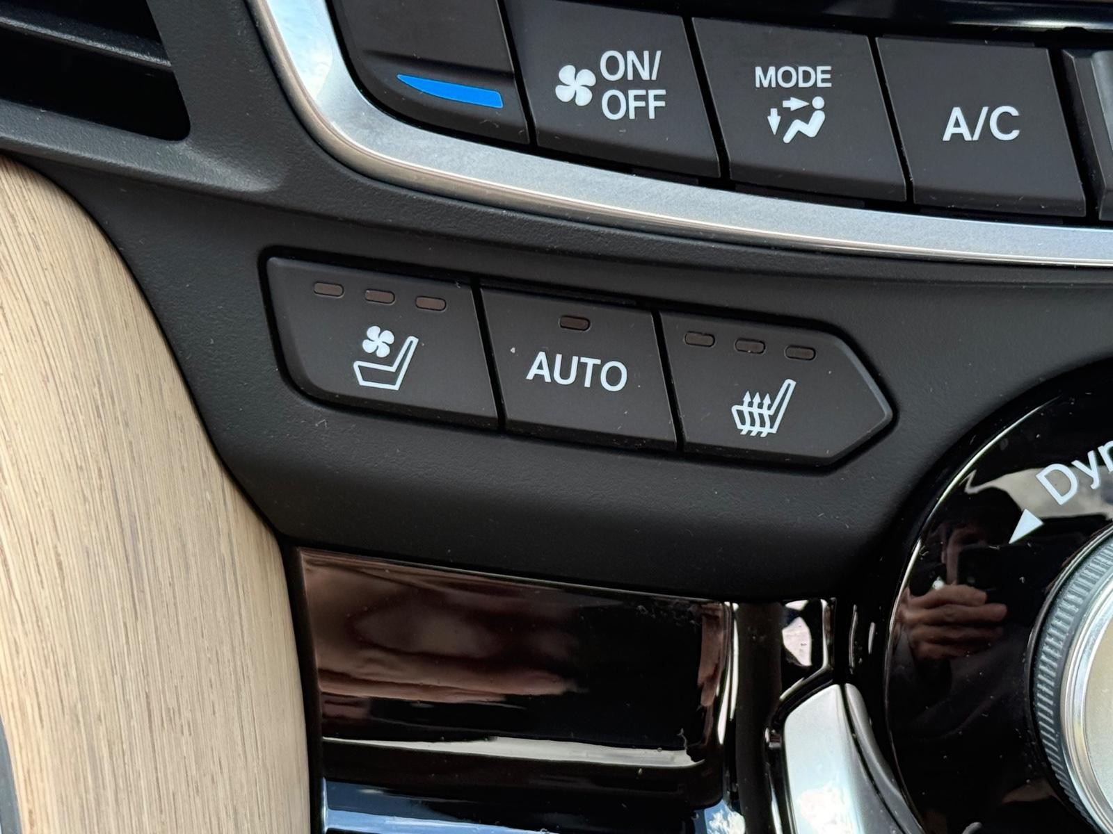 Acura TLX Vehicle Image 21