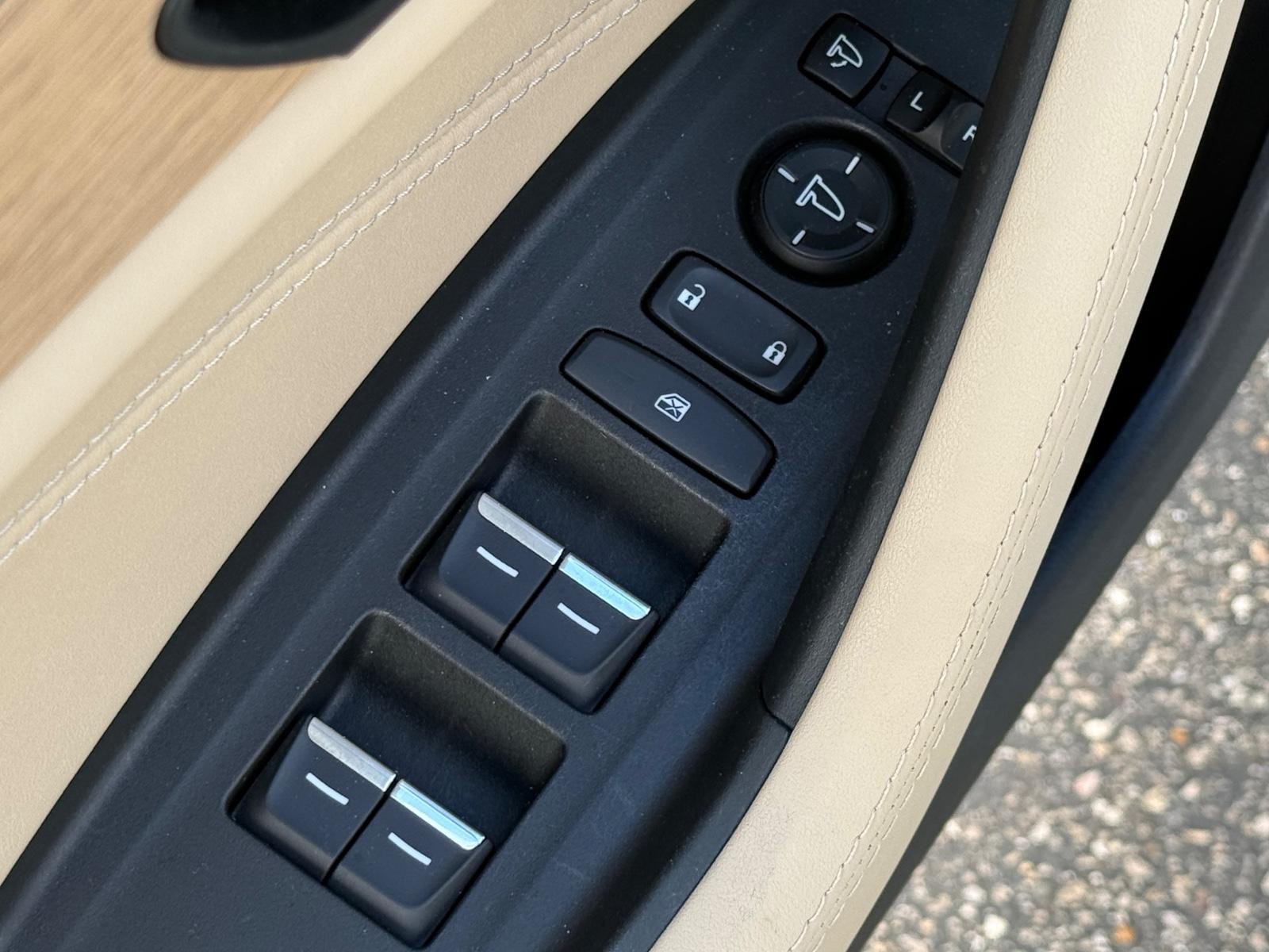 Acura TLX Vehicle Image 22