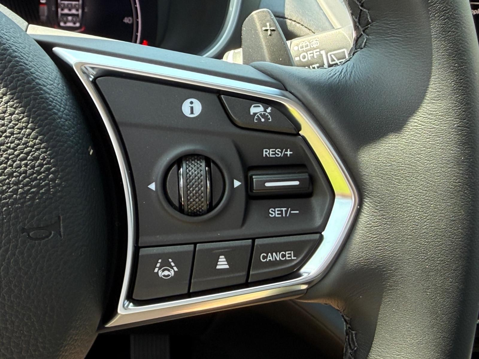 Acura MDX Vehicle Image 12