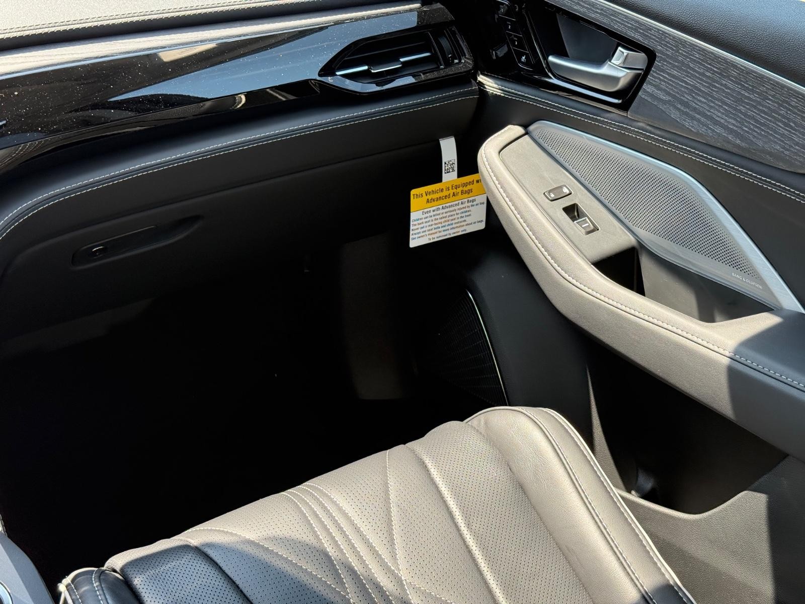 Acura MDX Vehicle Image 10