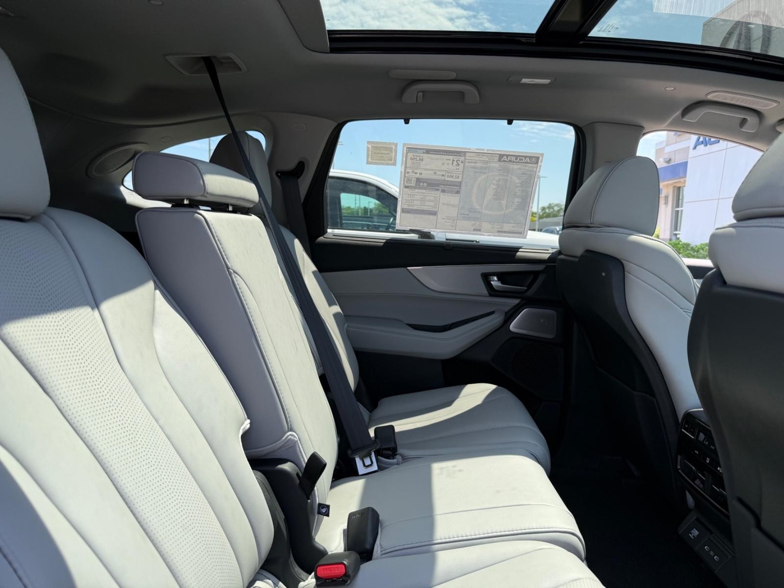 Acura MDX Vehicle Image 05
