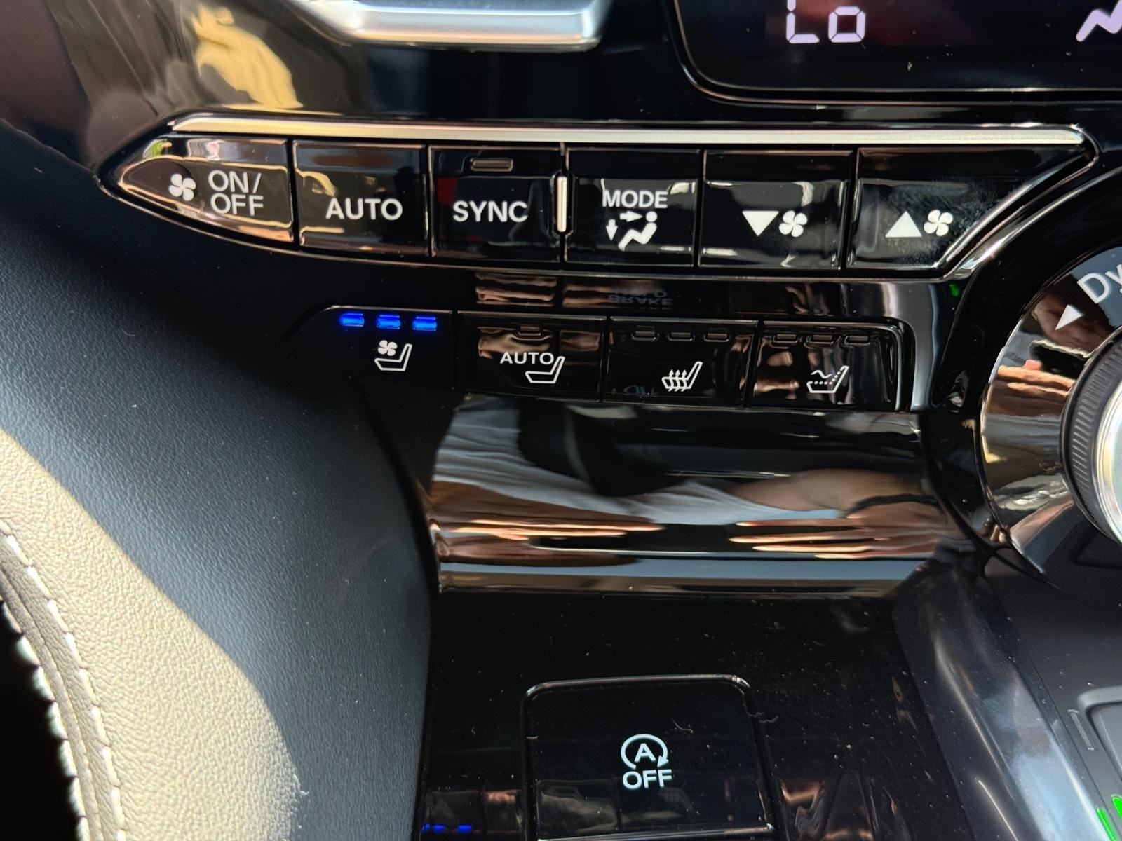 Acura MDX Vehicle Image 17