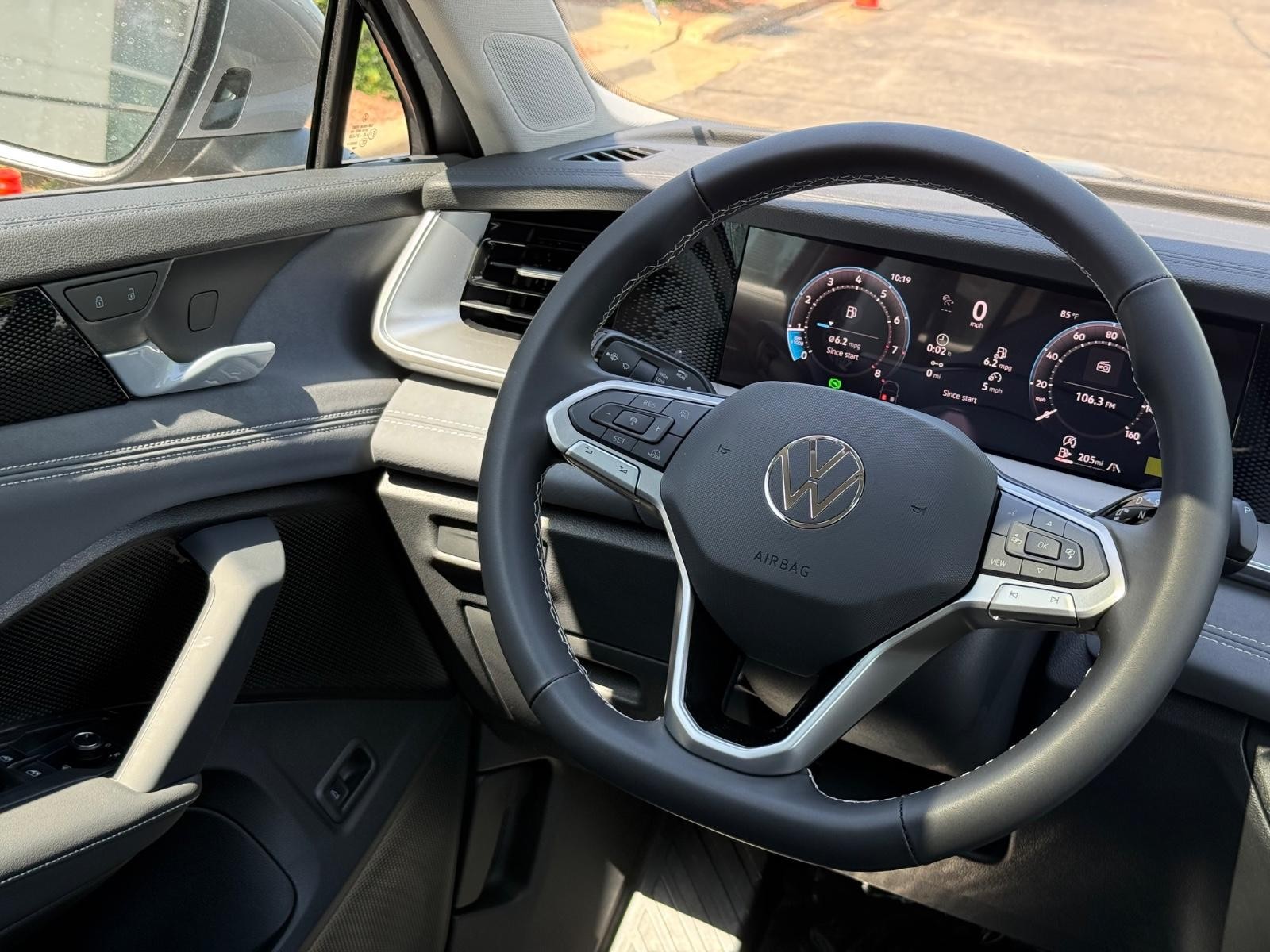 Volkswagen Tiguan Vehicle Image 08