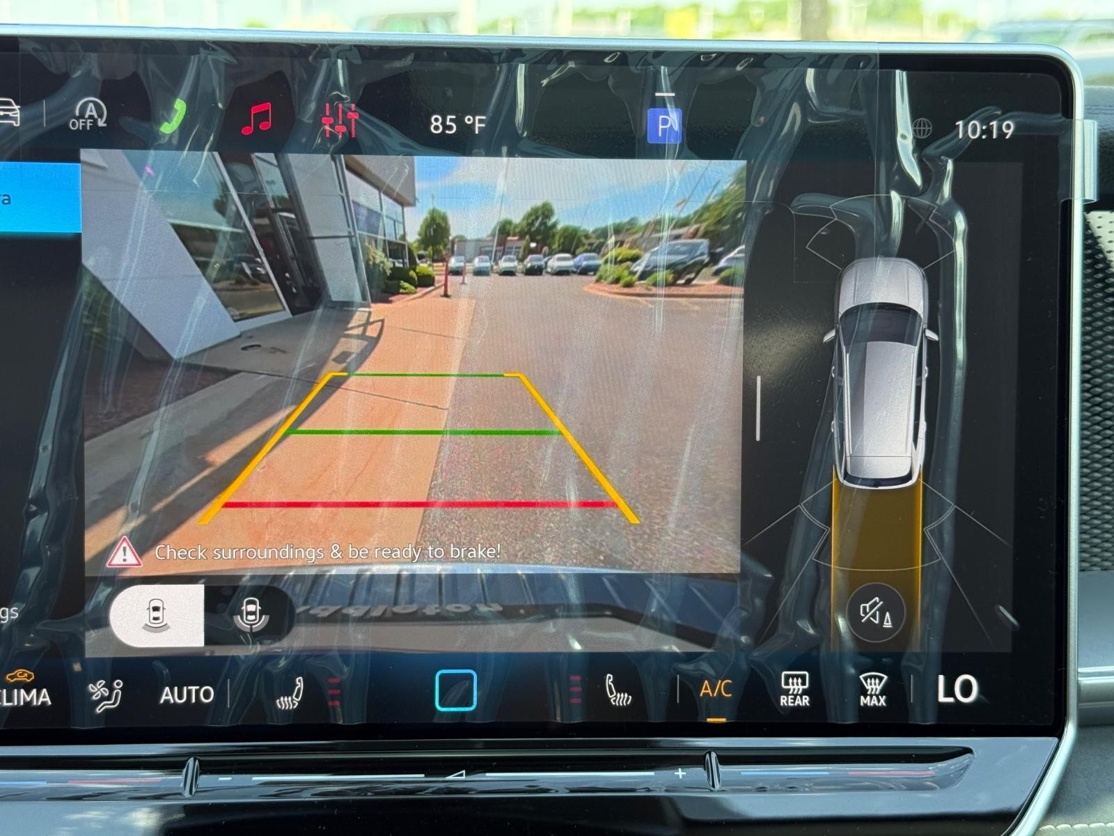 Volkswagen Tiguan Vehicle Image 13