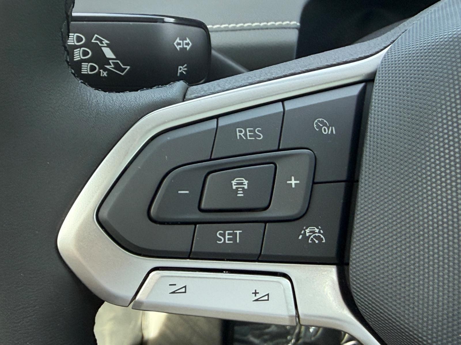 Volkswagen Jetta Vehicle Image 11
