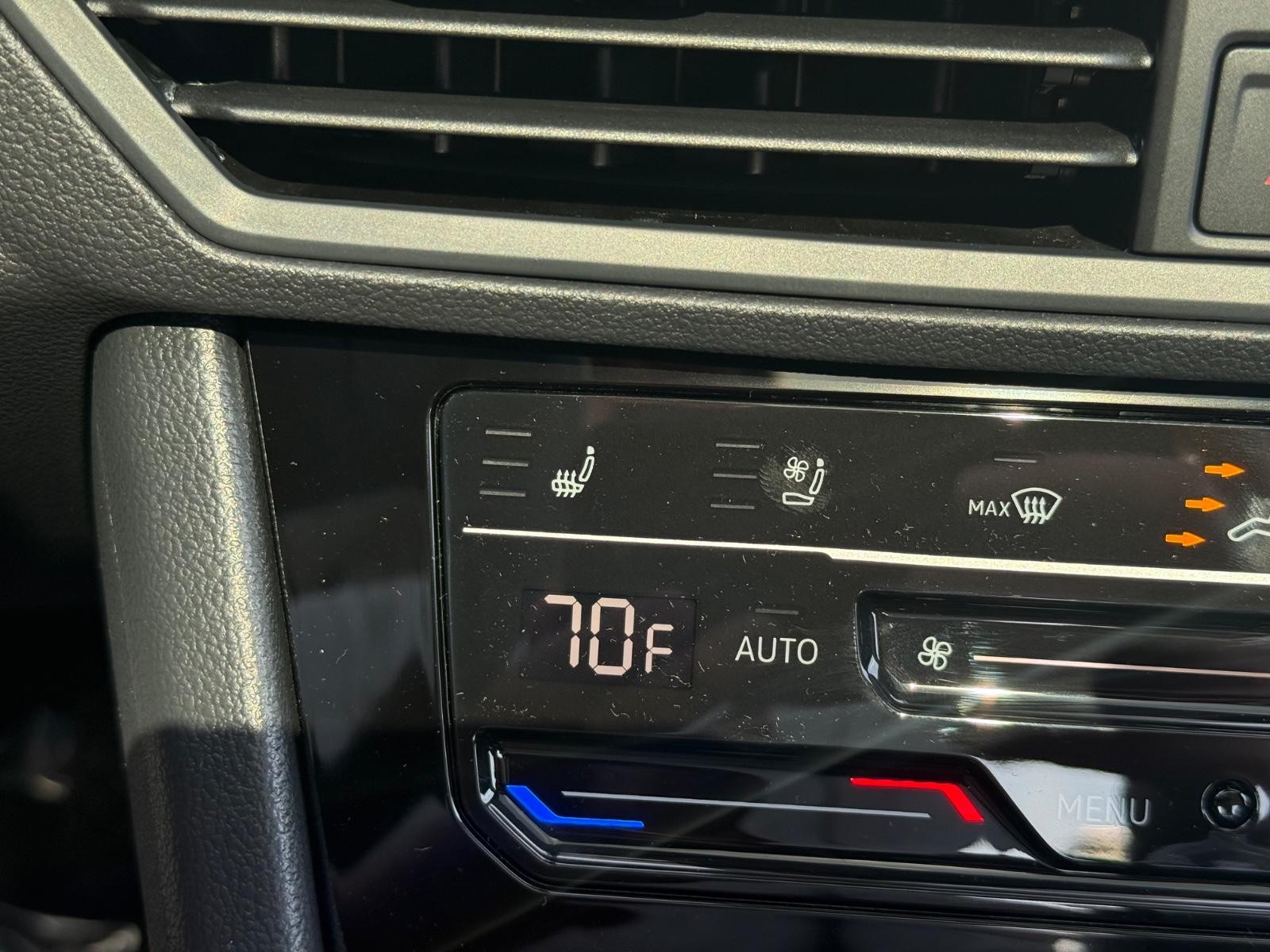 Volkswagen Jetta Vehicle Image 14