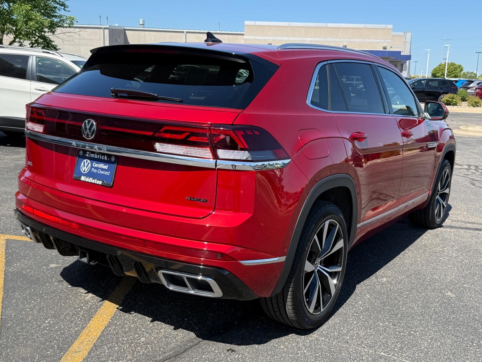 Volkswagen Atlas Cross Sport Vehicle Image 03