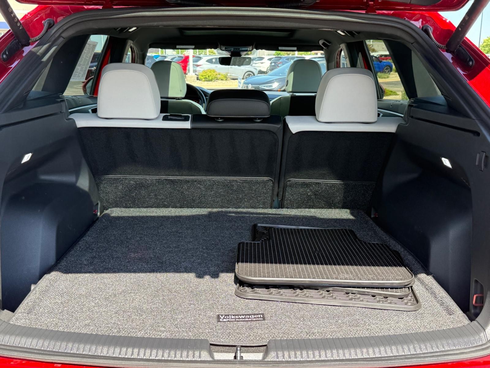 Volkswagen Atlas Cross Sport Vehicle Image 05