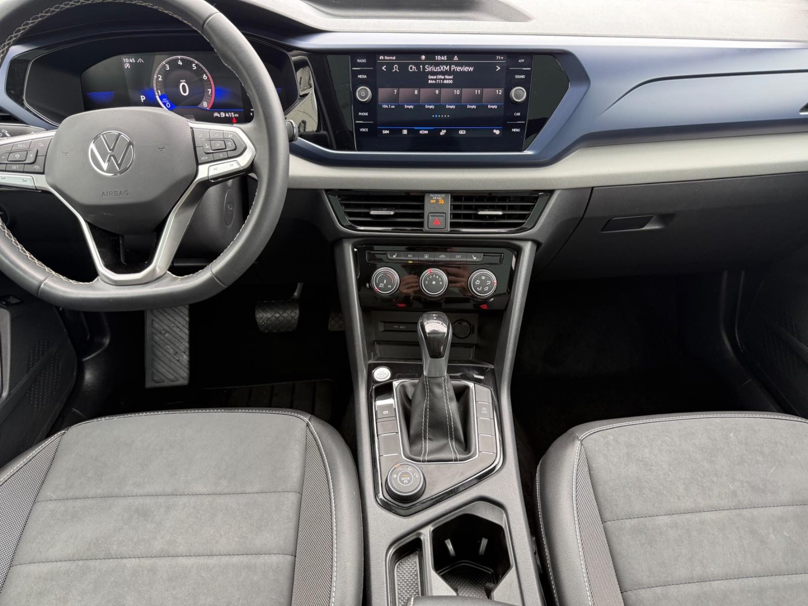 Volkswagen Taos Vehicle Image 11