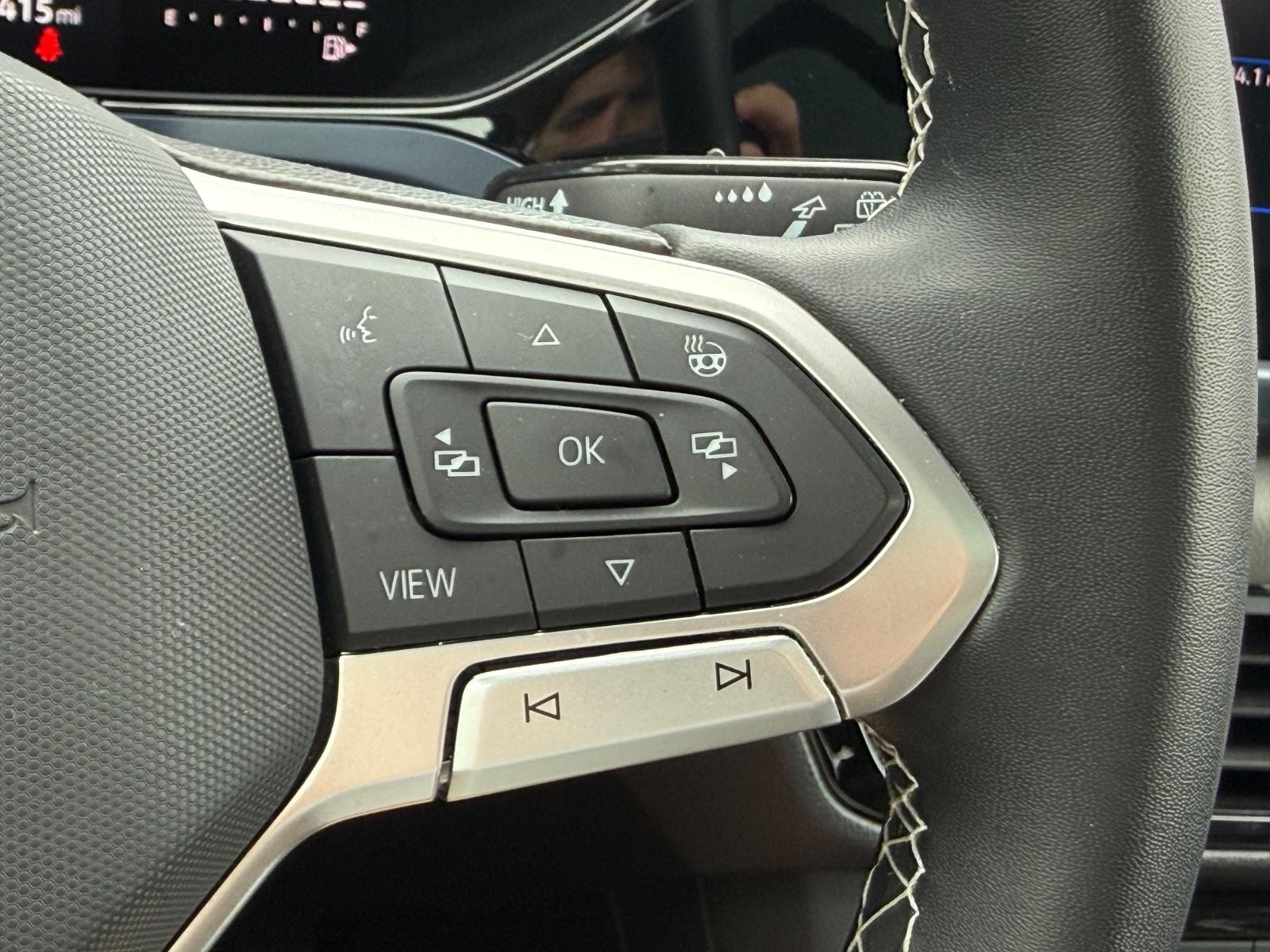 Volkswagen Taos Vehicle Image 17