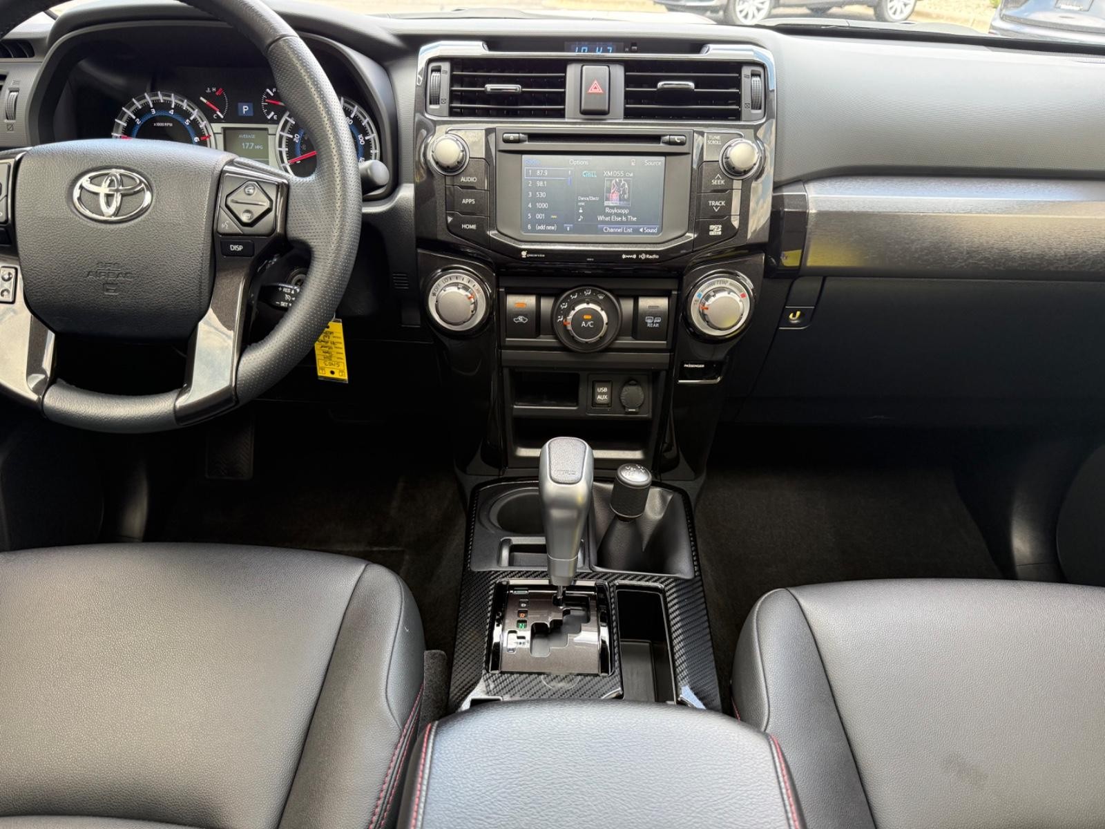 Toyota 4Runner Vehicle Image 11