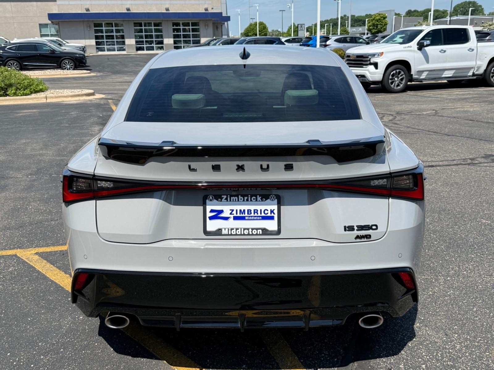Lexus IS Vehicle Image 04