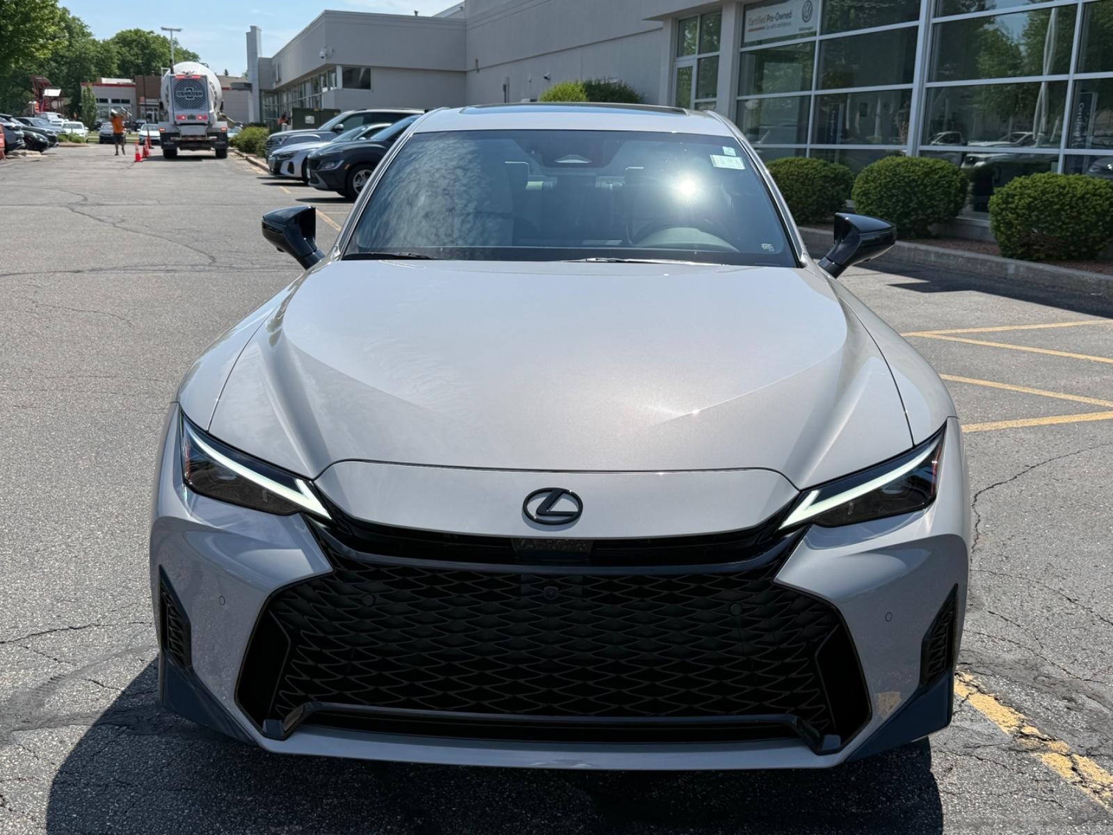 Lexus IS Vehicle Image 09
