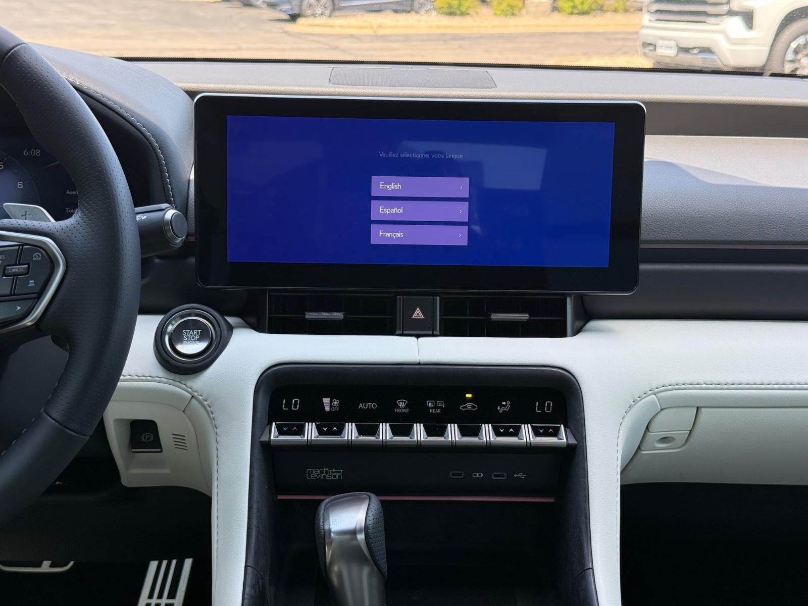 Lexus IS Vehicle Image 12