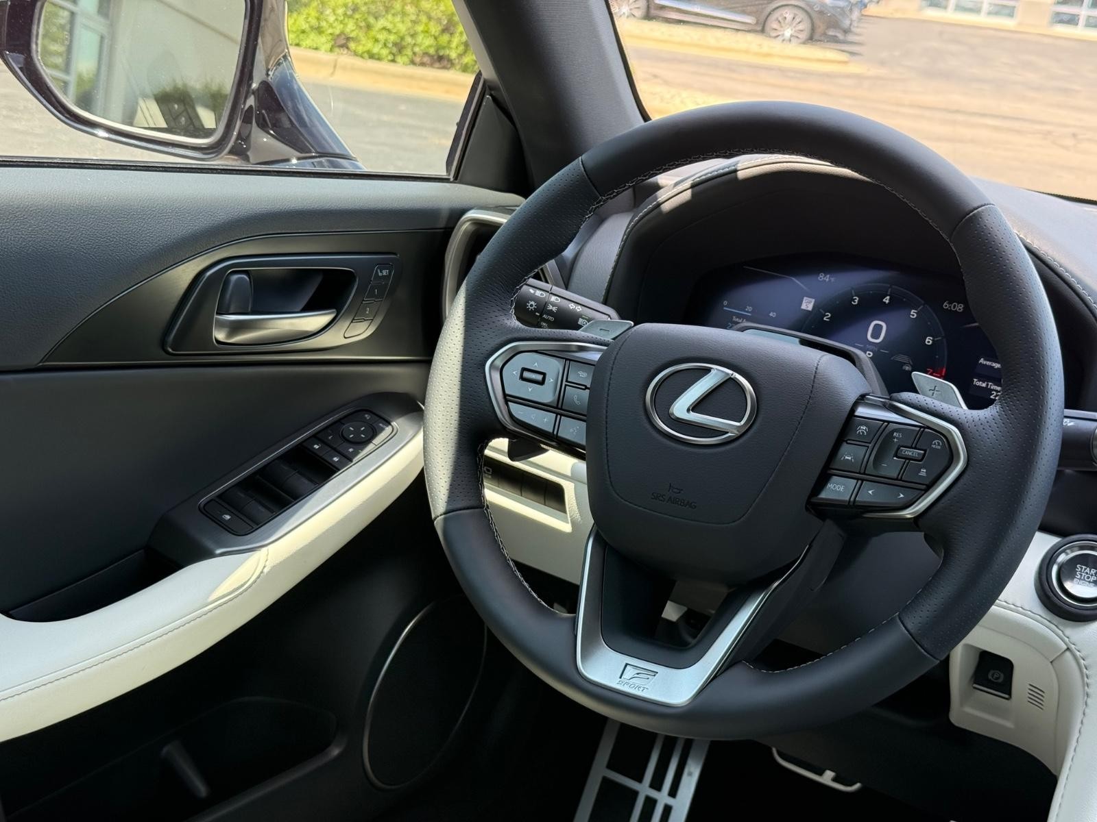 Lexus IS Vehicle Image 14