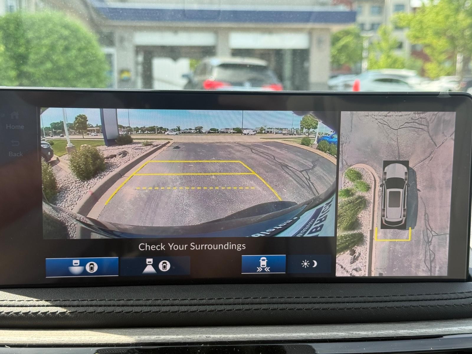 Acura MDX Vehicle Image 14