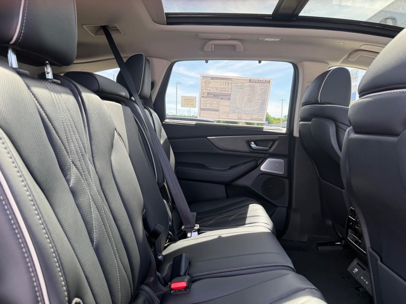 Acura MDX Vehicle Image 05
