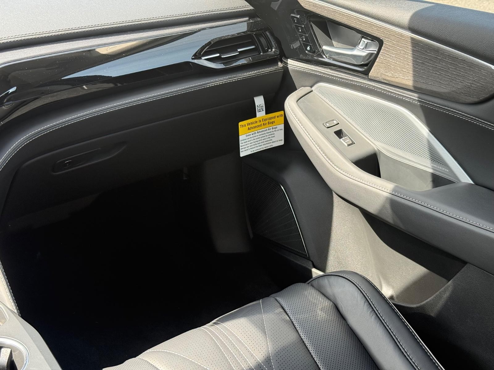 Acura MDX Vehicle Image 10