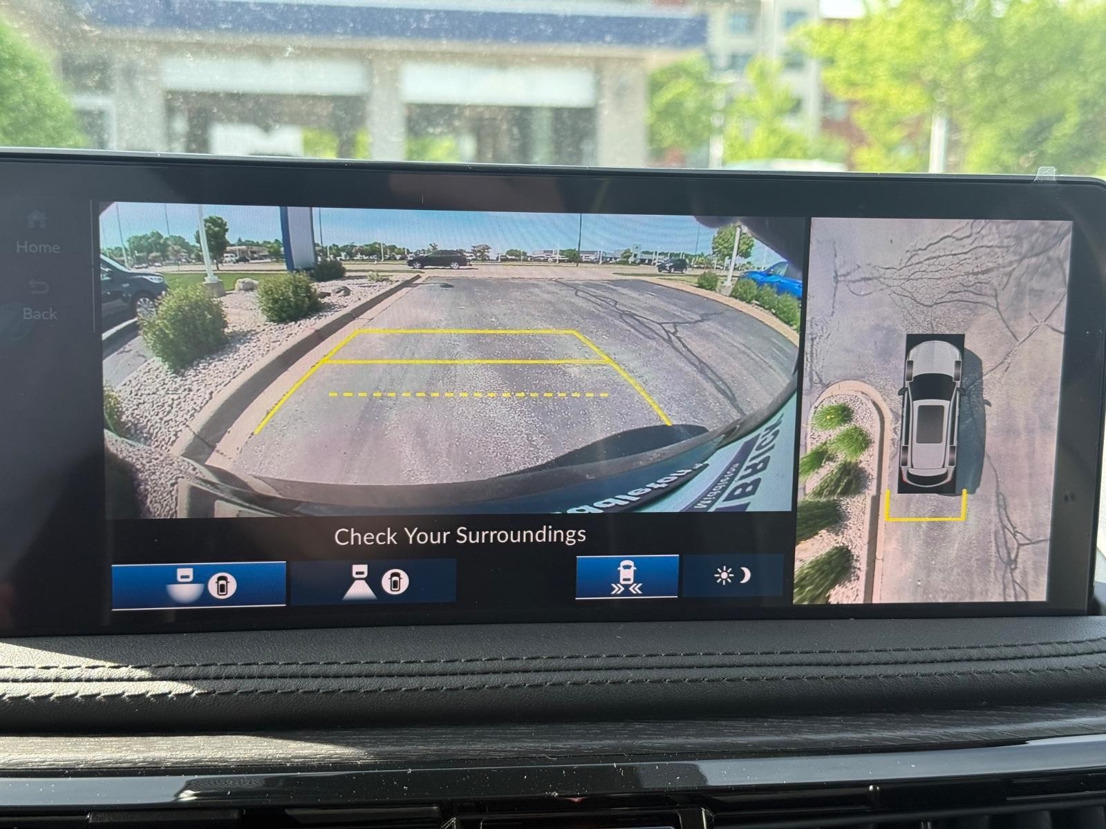 Acura MDX Vehicle Image 14