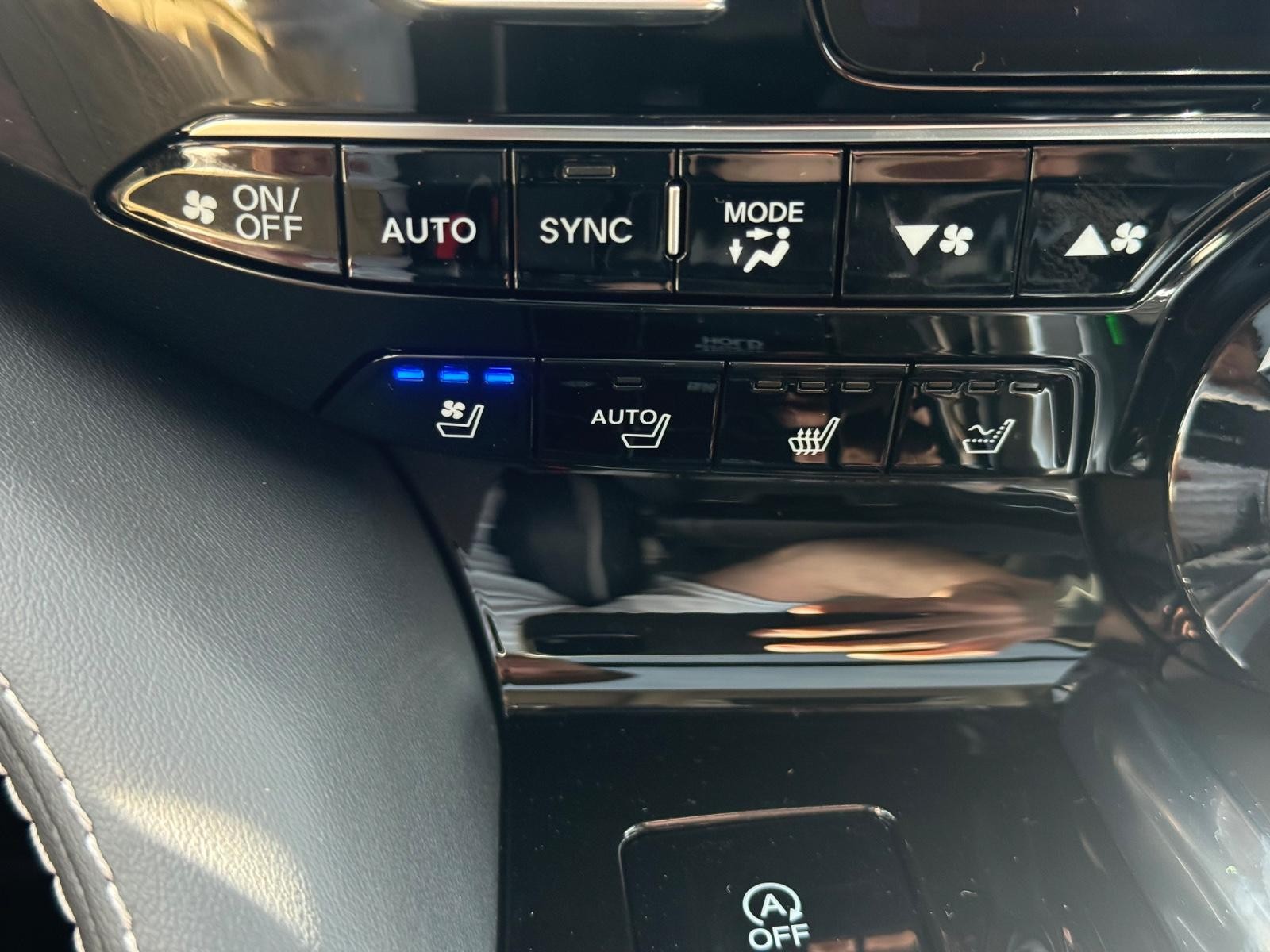 Acura MDX Vehicle Image 15