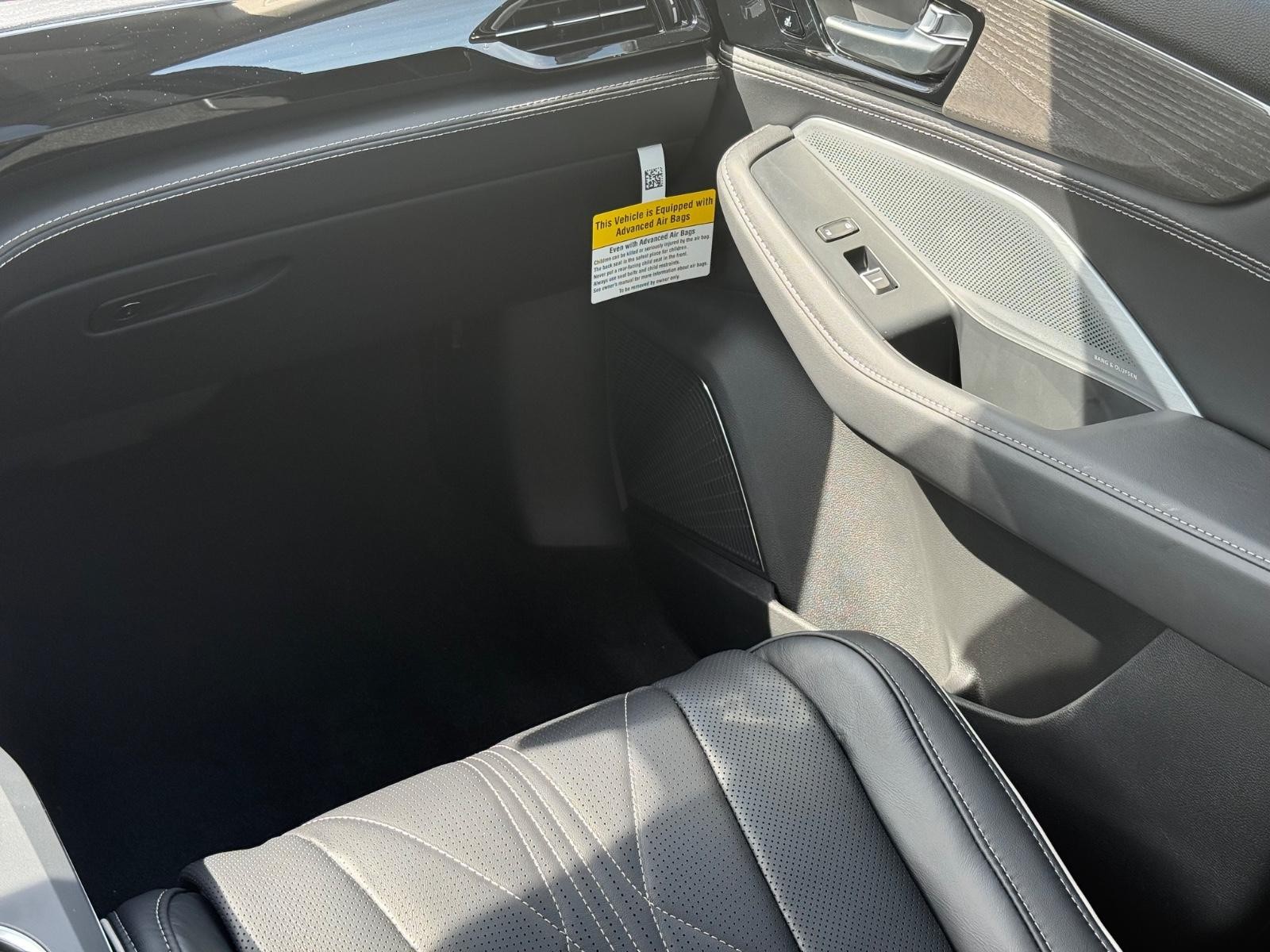 Acura MDX Vehicle Image 10