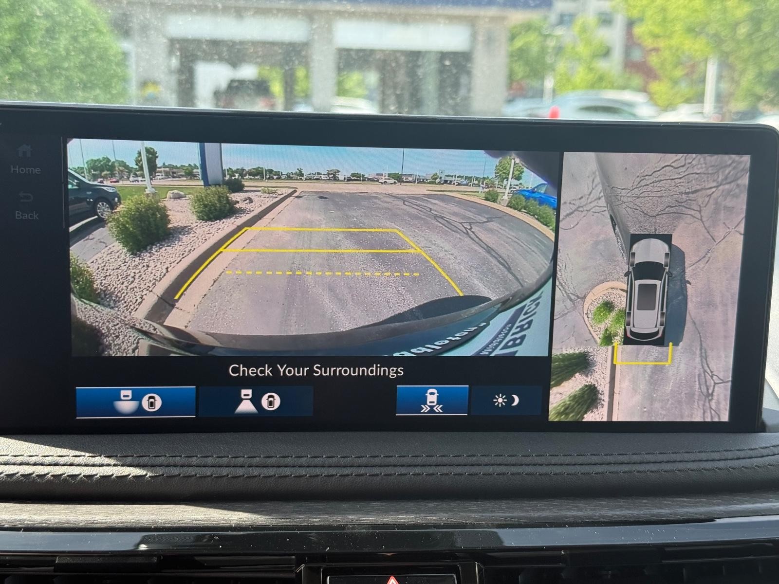 Acura MDX Vehicle Image 14