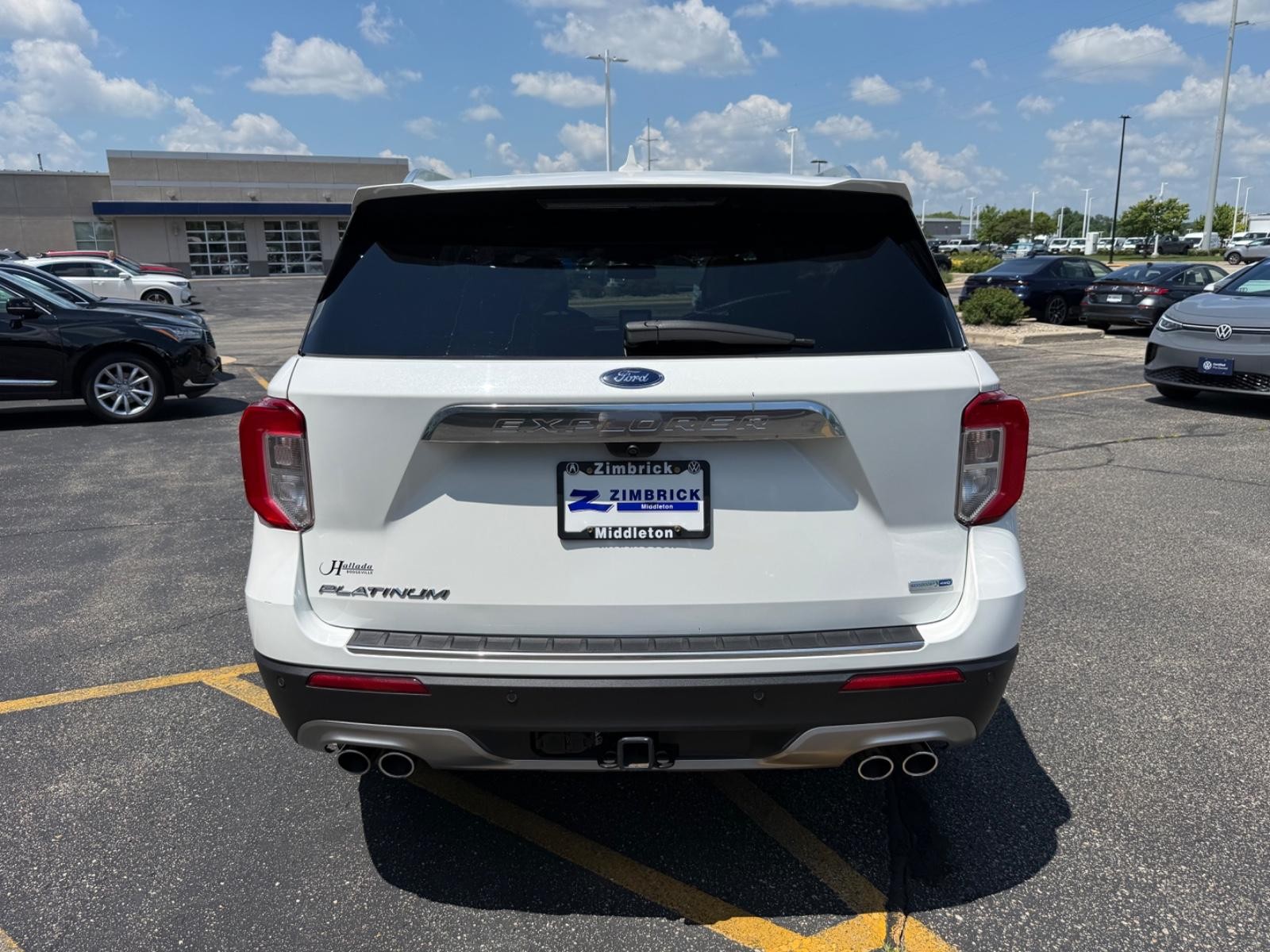 Ford Explorer Vehicle Image 05