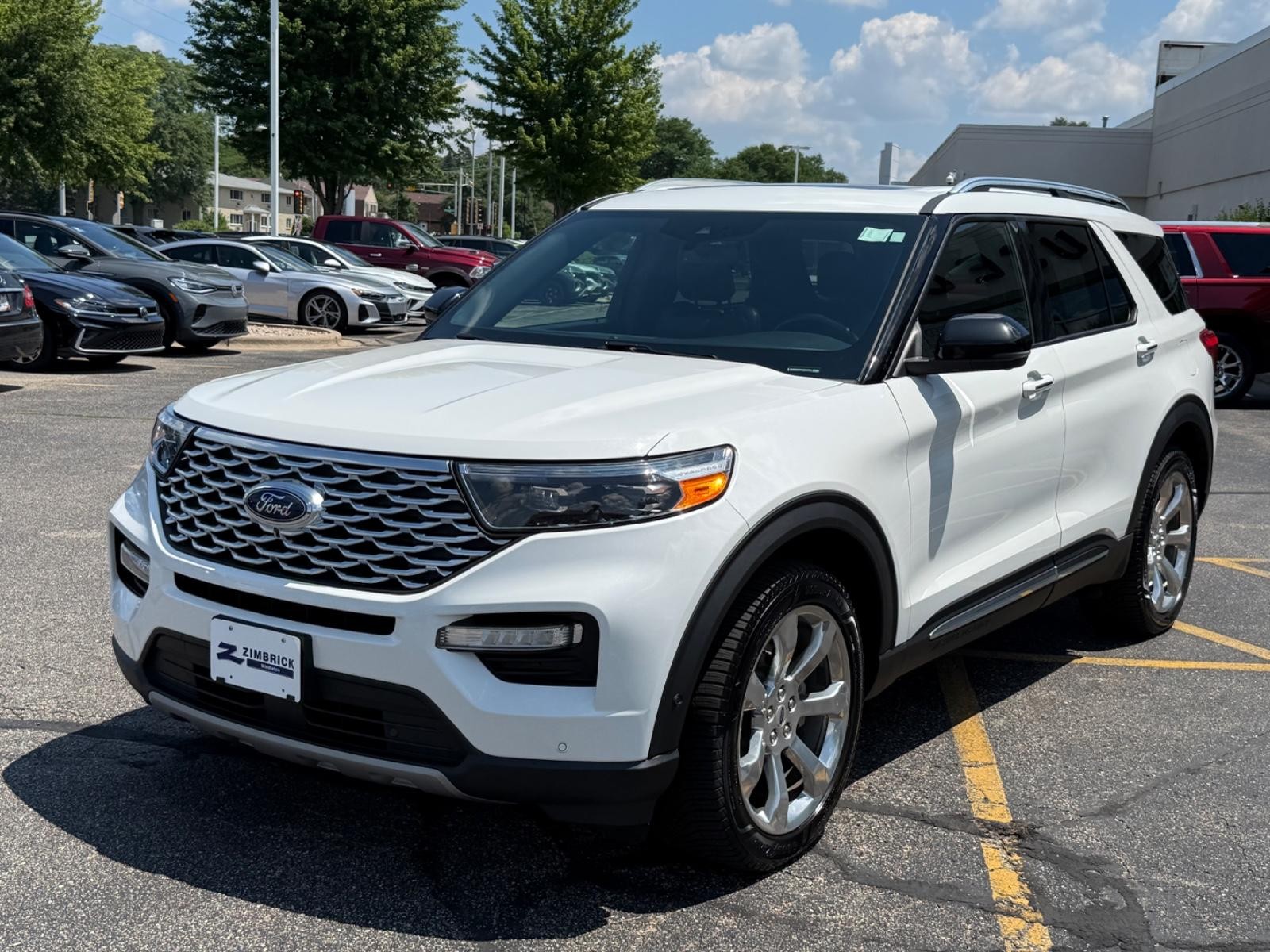 Ford Explorer Vehicle Image 09