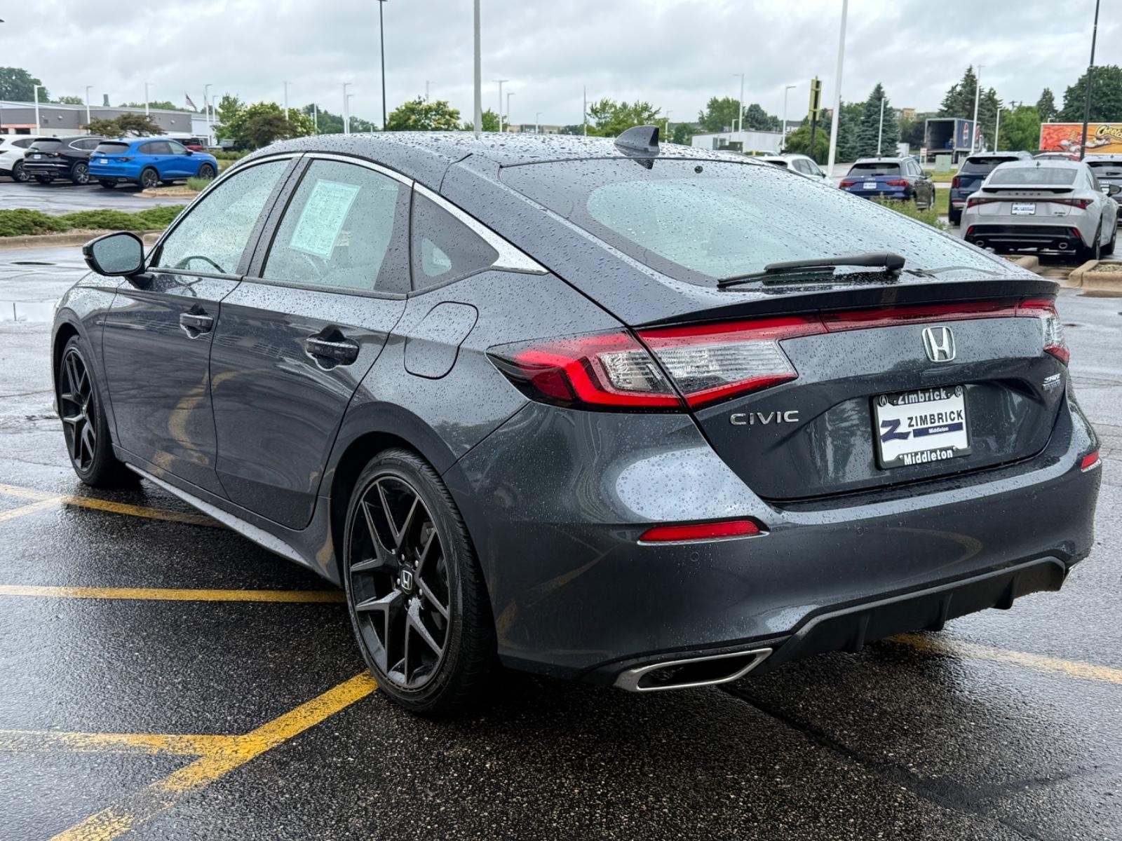 Honda Civic Hatchback Vehicle Image 06