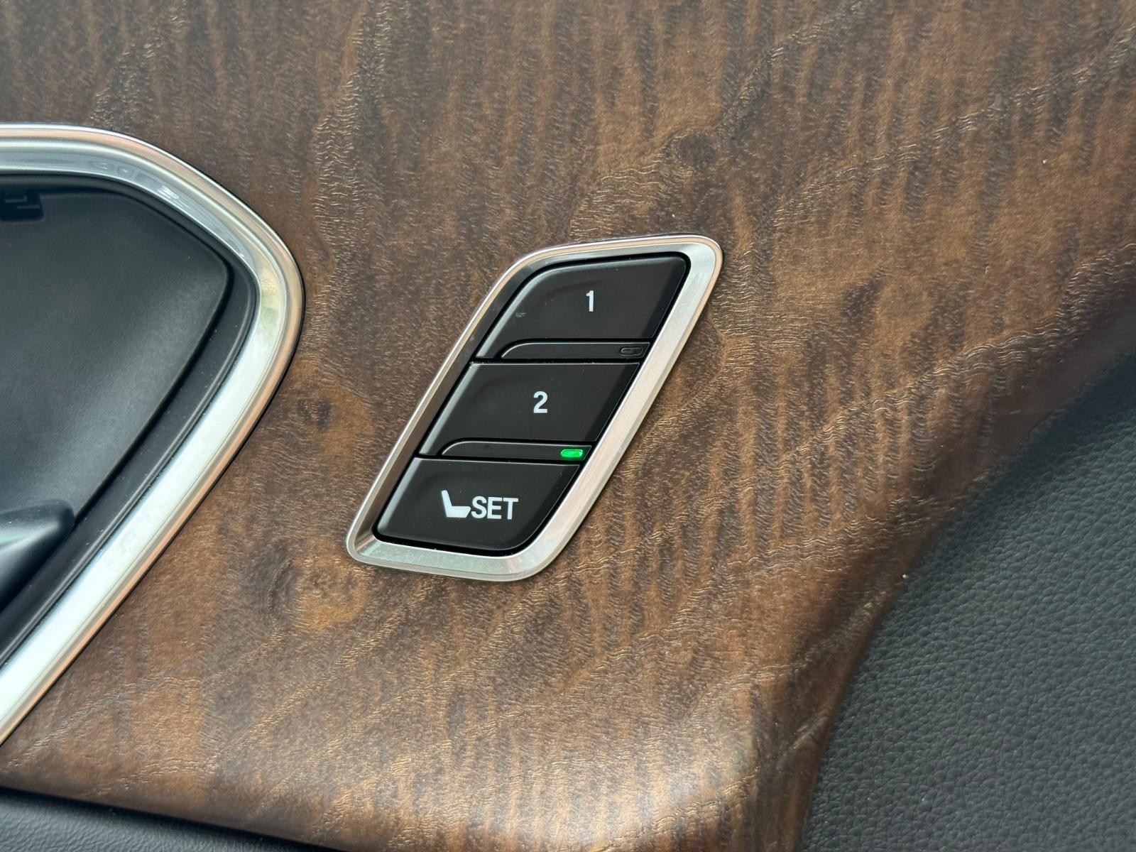 Acura RDX Vehicle Image 16