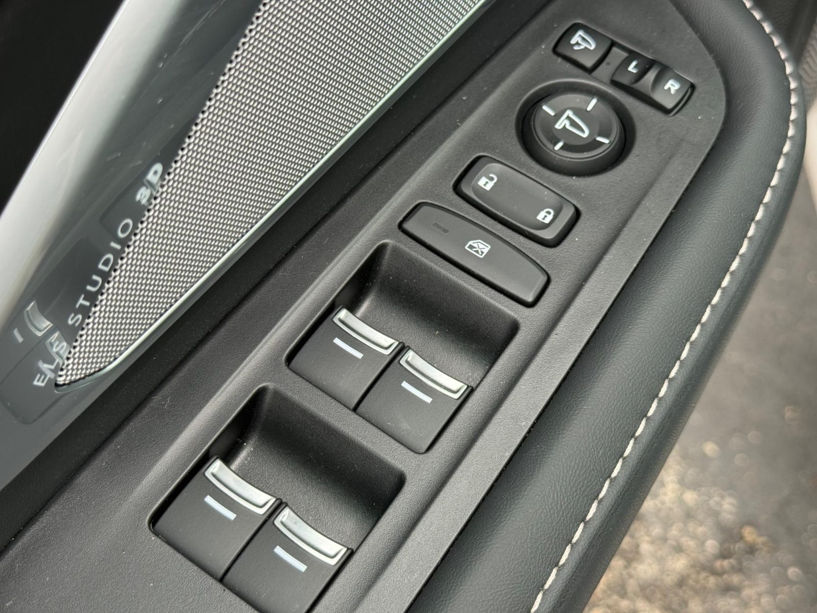 Acura RDX Vehicle Image 22