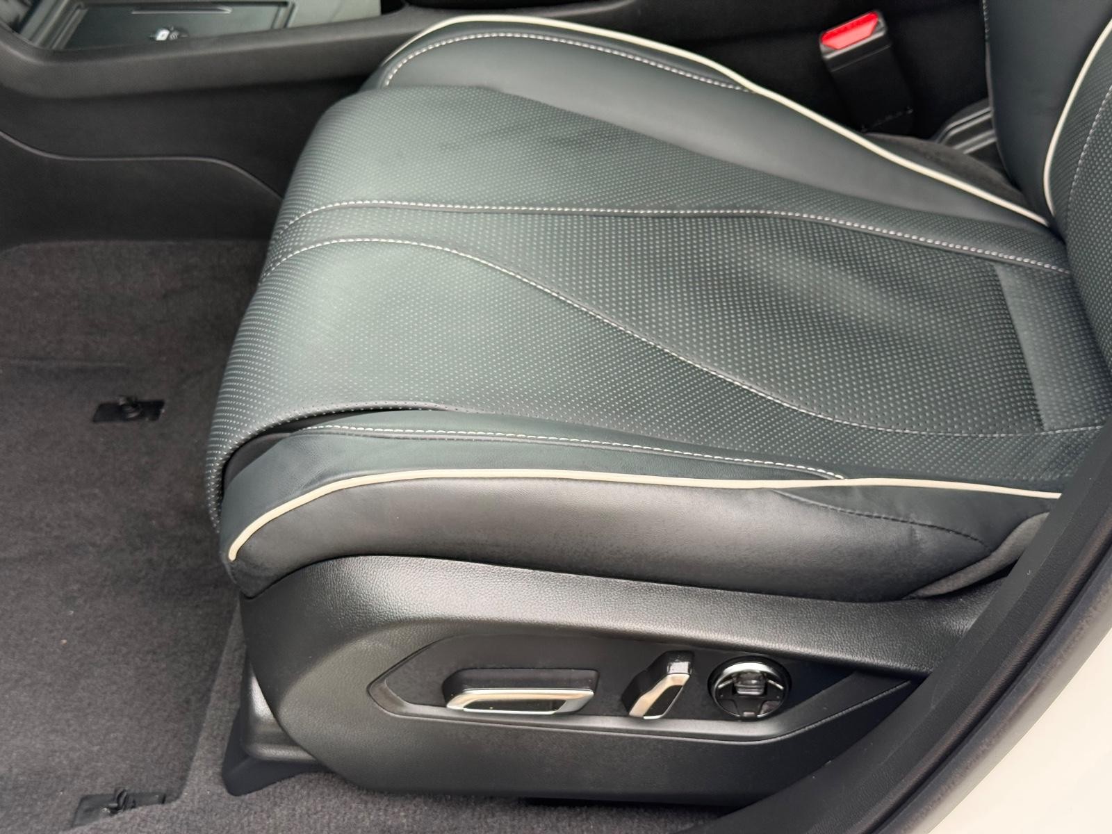 Acura RDX Vehicle Image 23
