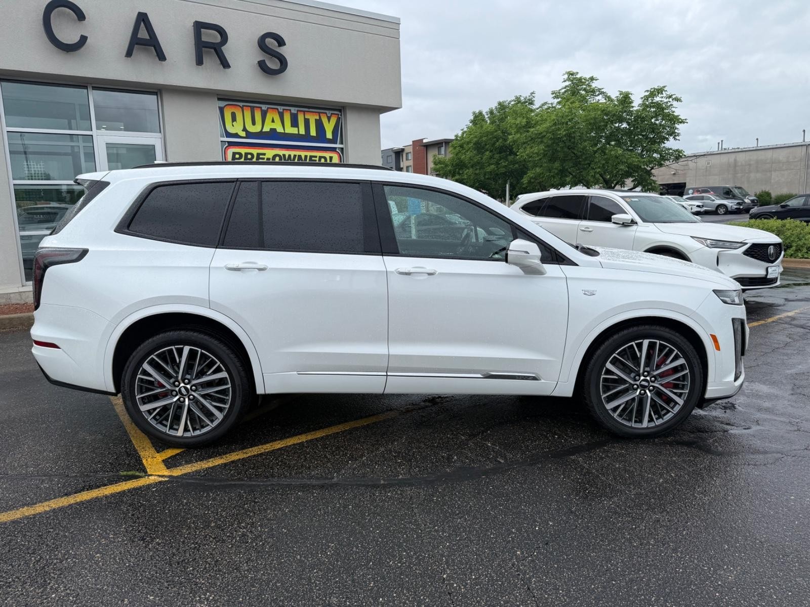 Cadillac XT6 Vehicle Image 02