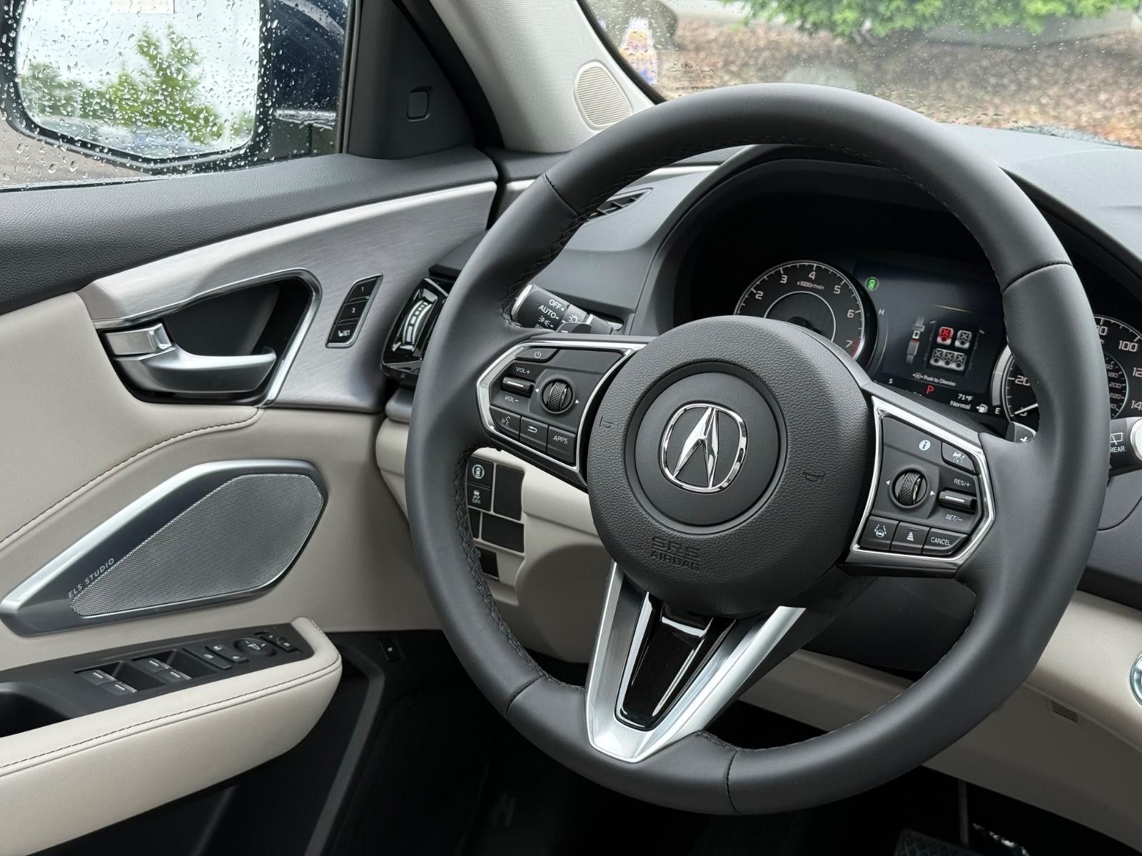Acura RDX Vehicle Image 09