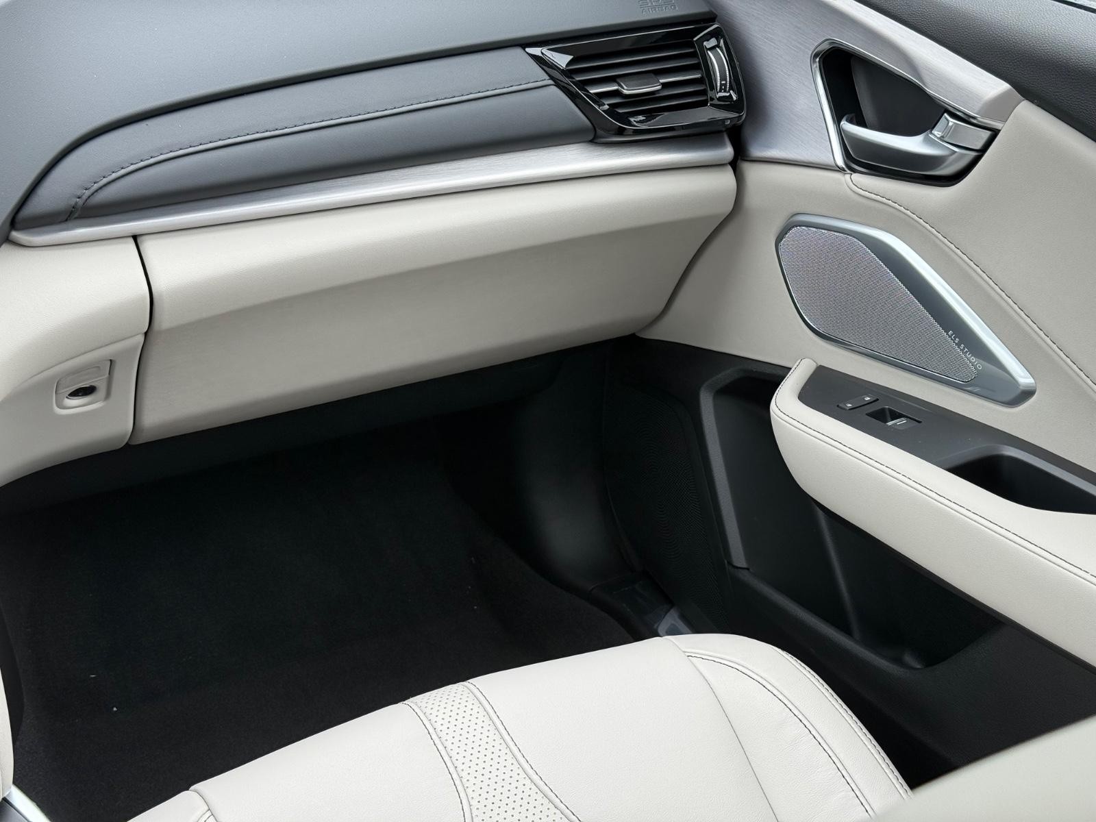 Acura RDX Vehicle Image 10