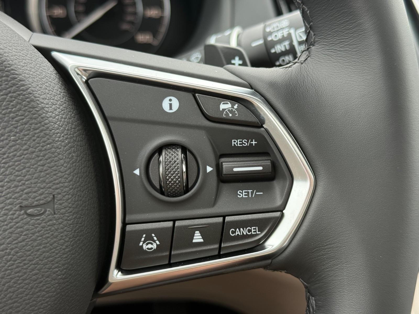 Acura RDX Vehicle Image 13