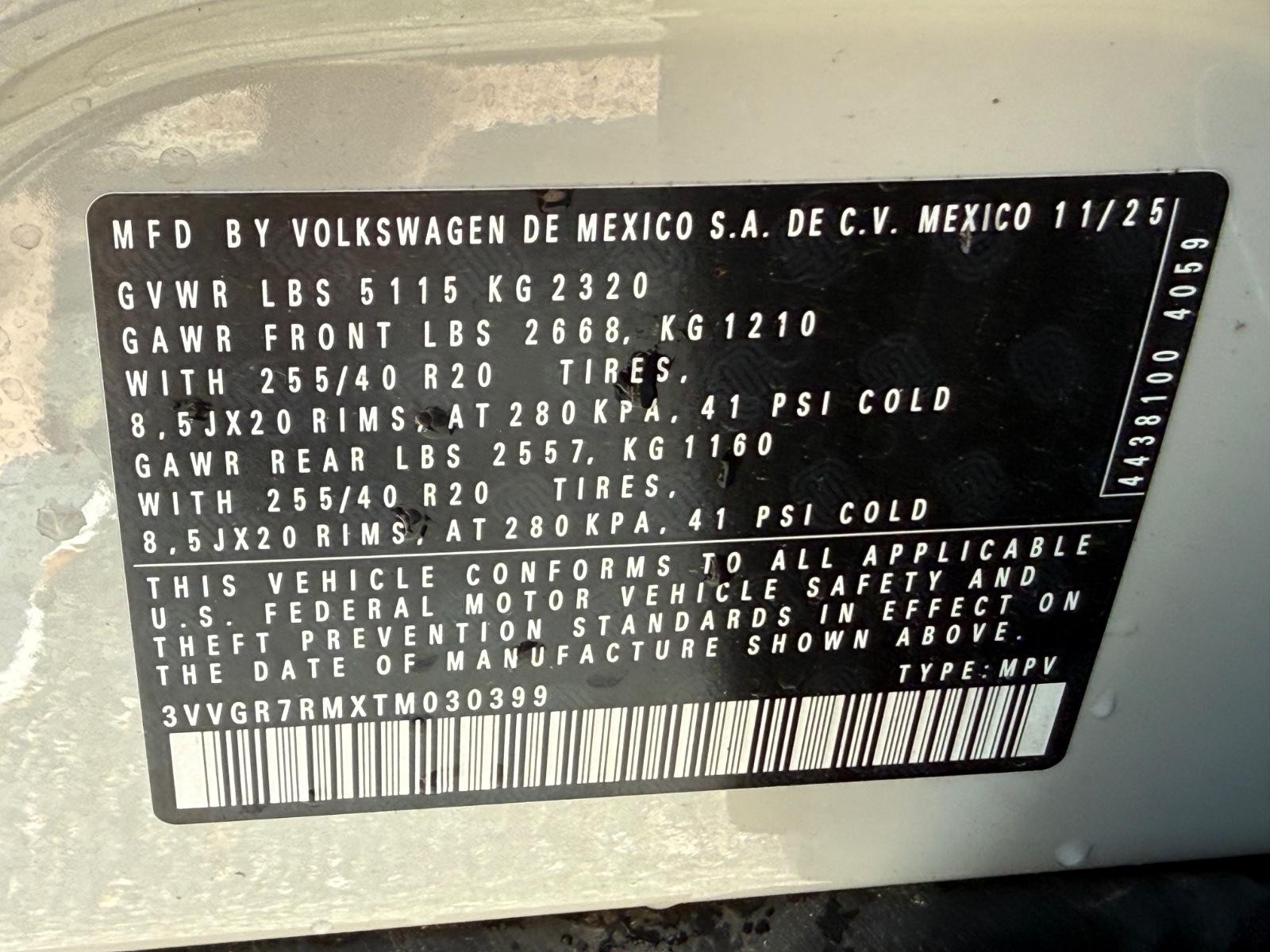 Volkswagen Tiguan Vehicle Image 17