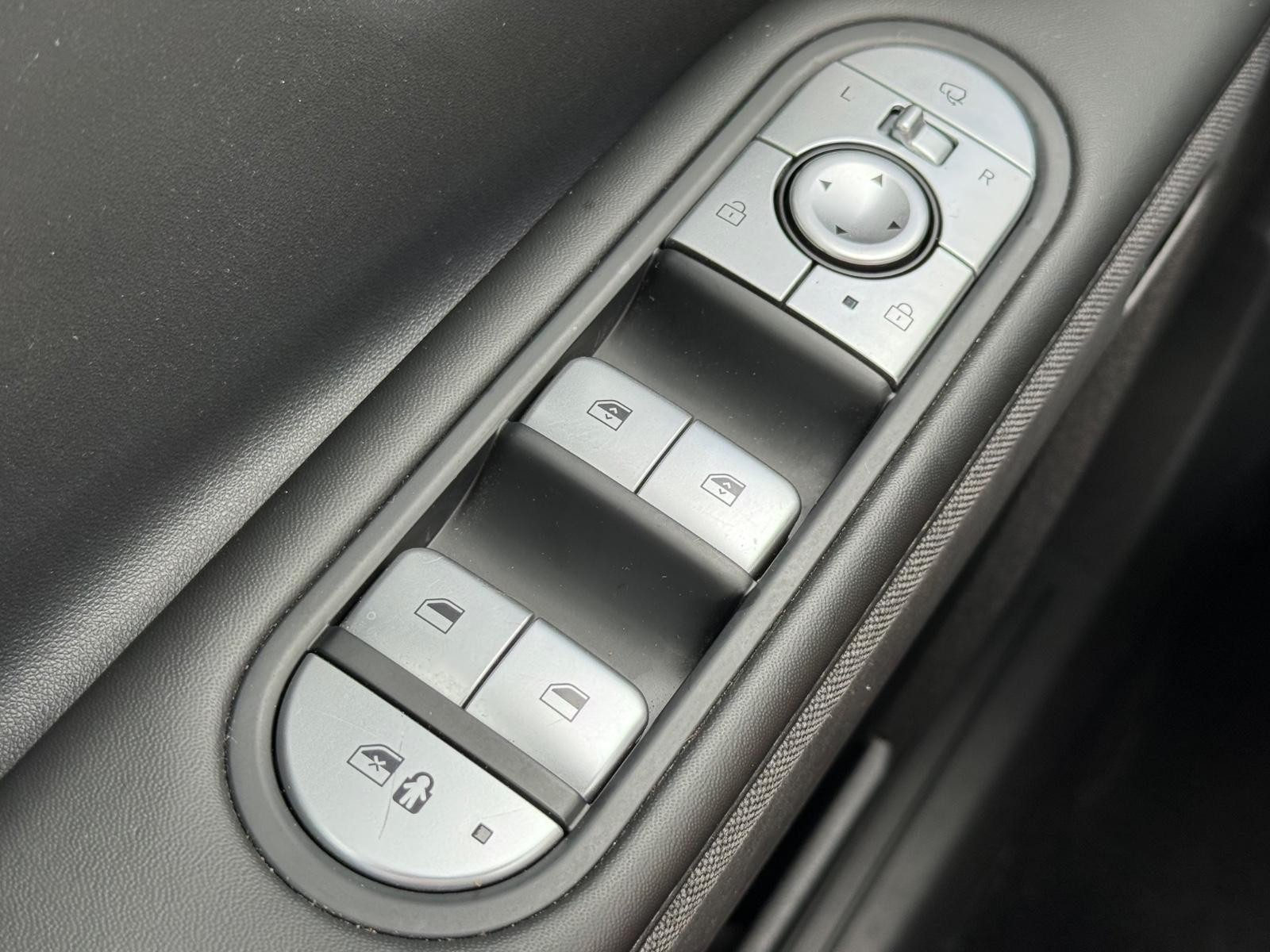 Hyundai IONIQ 5 Vehicle Image 21