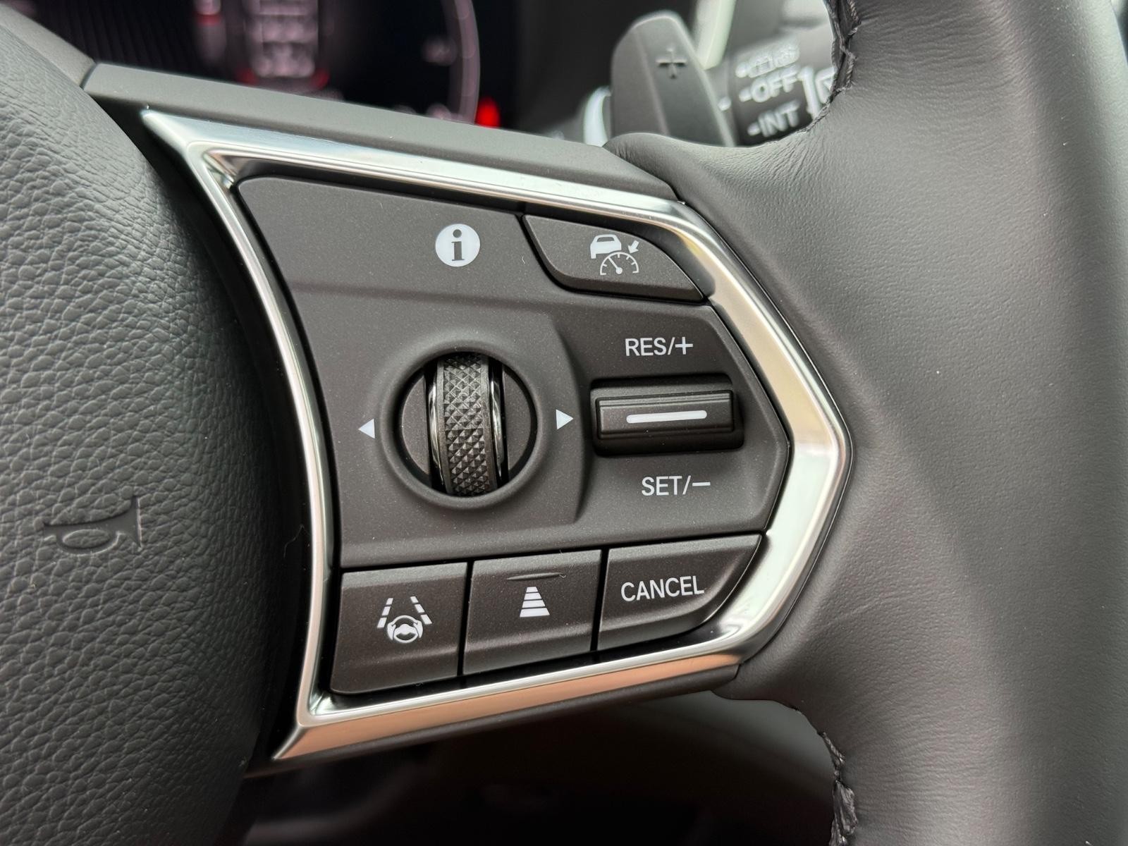 Acura MDX Vehicle Image 13