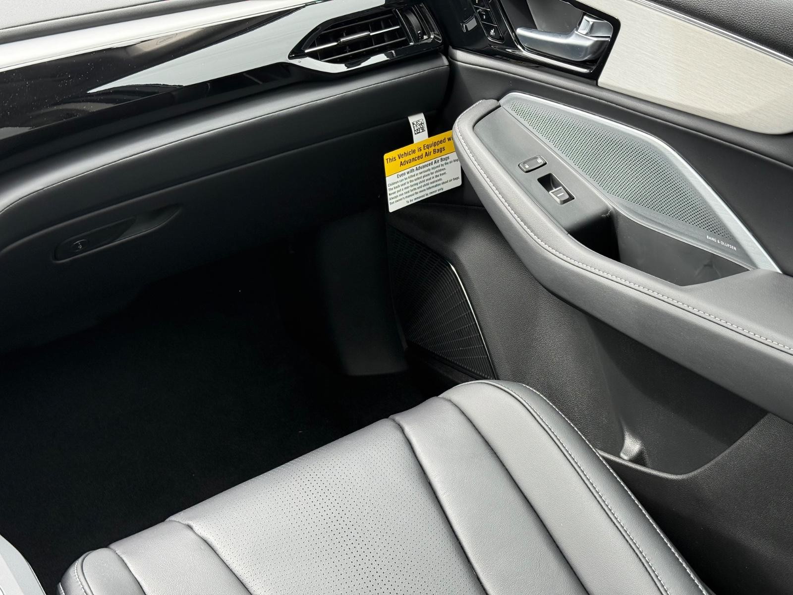 Acura MDX Vehicle Image 10