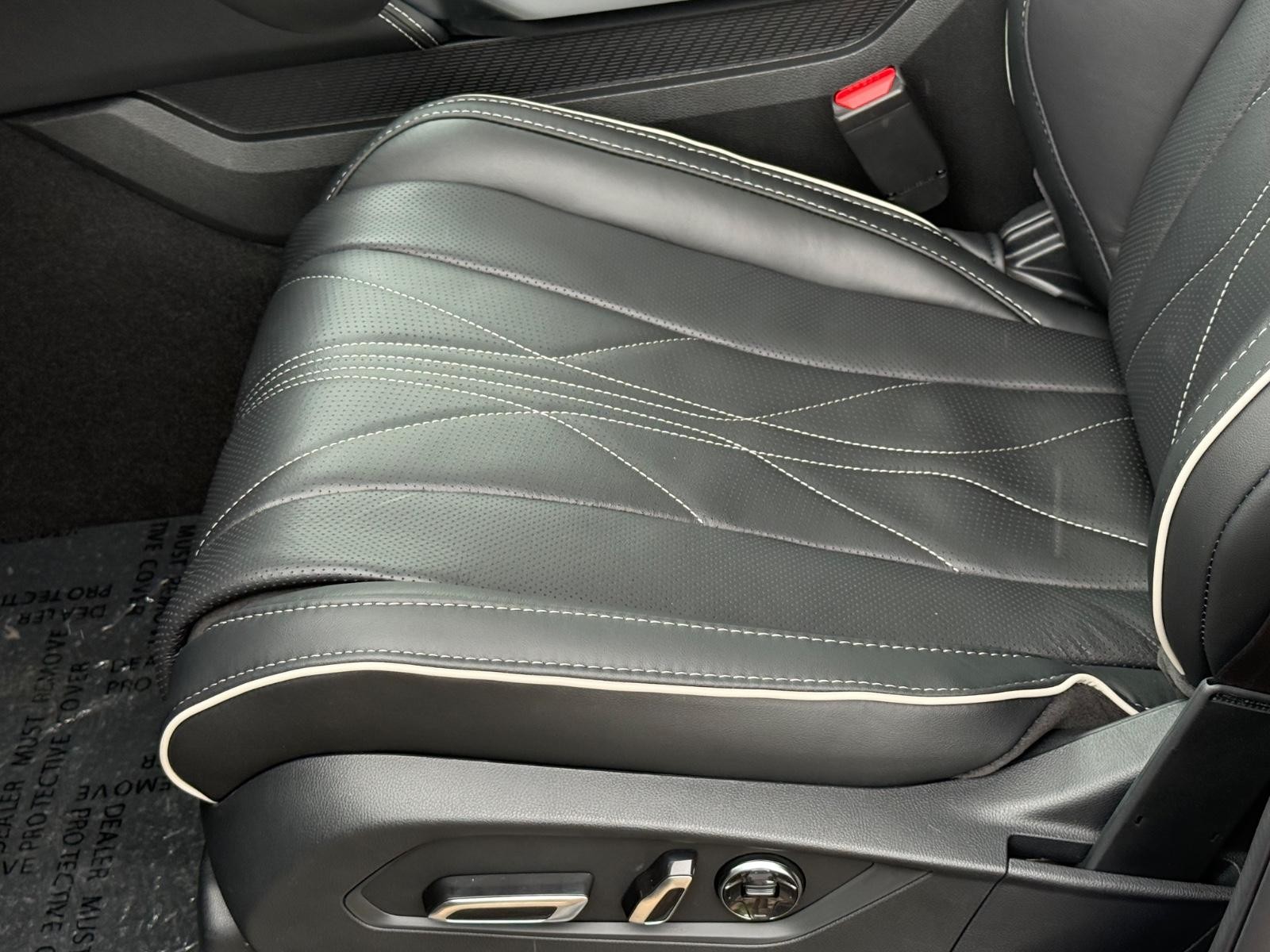 Acura MDX Vehicle Image 18