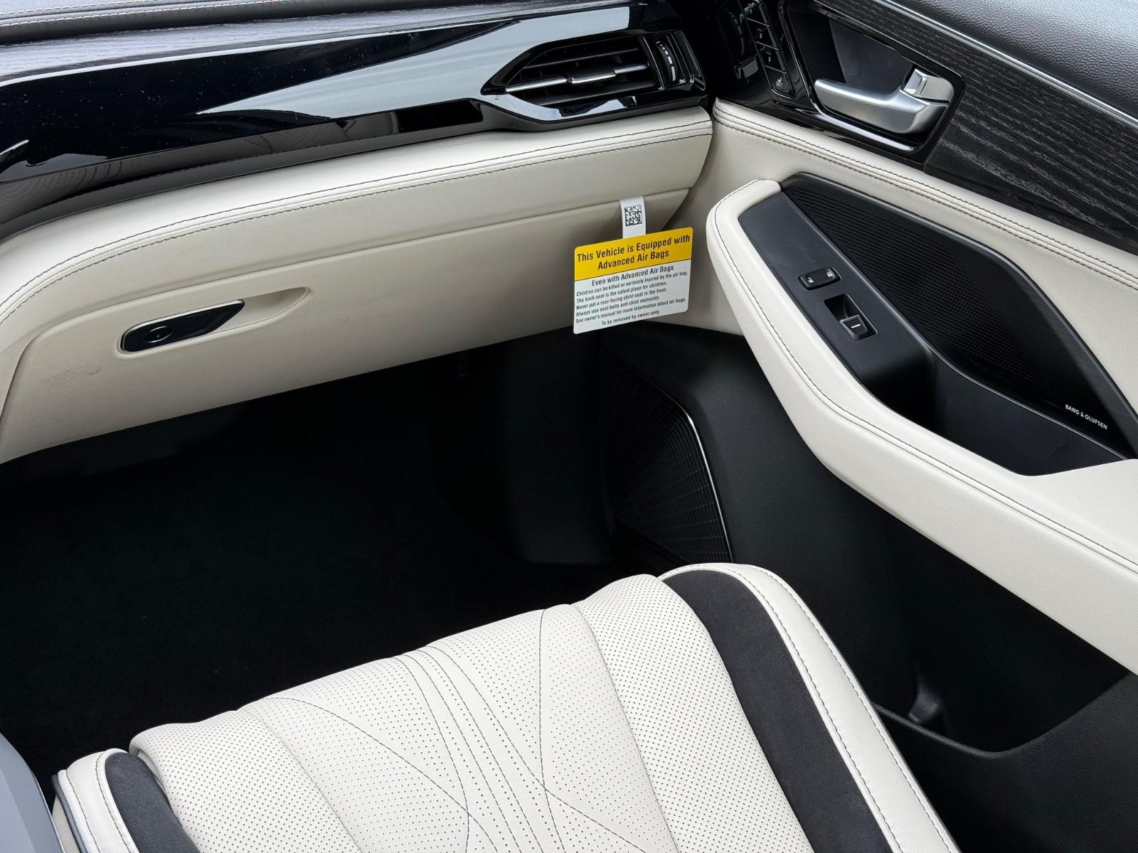 Acura MDX Vehicle Image 10