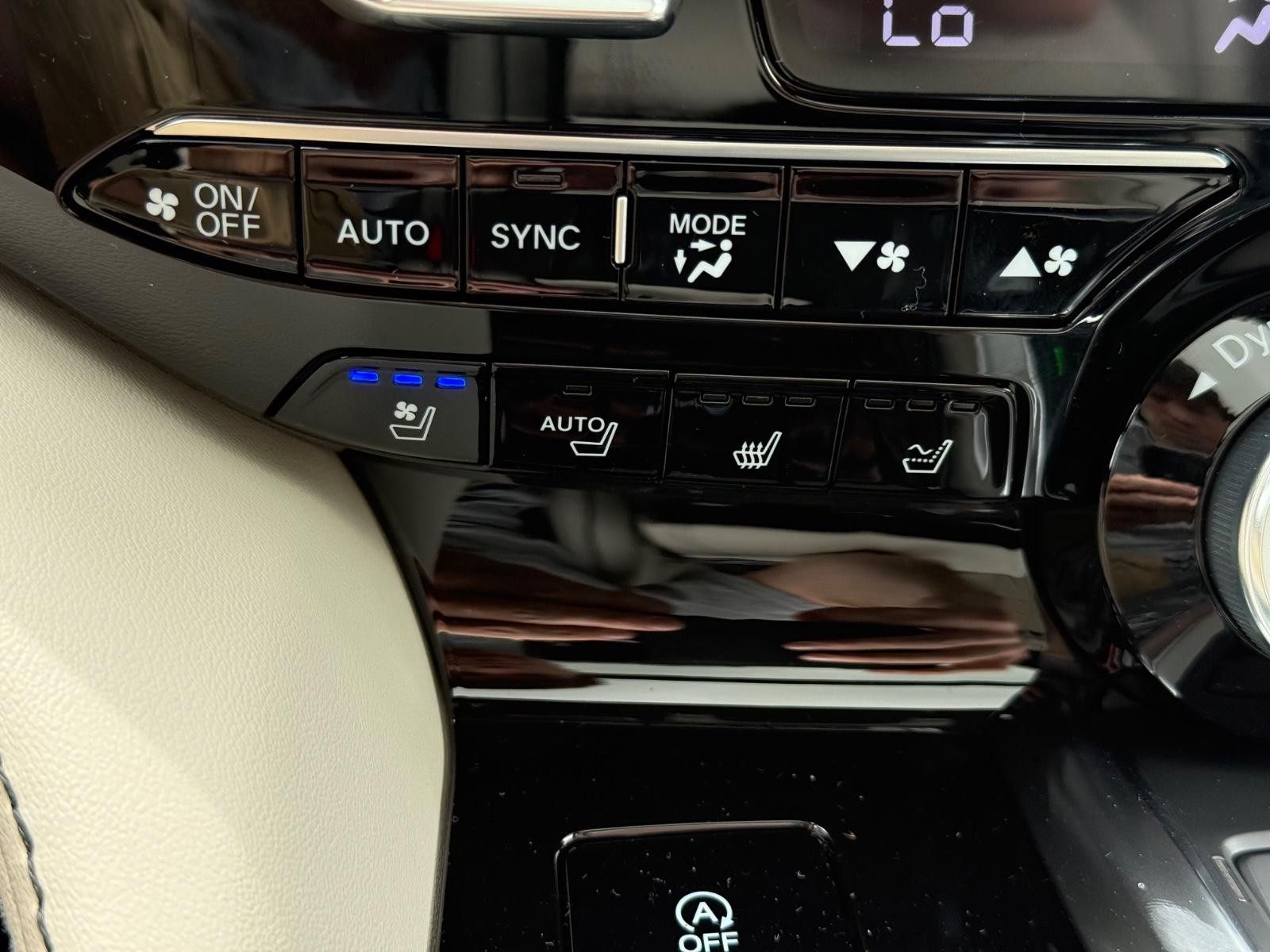Acura MDX Vehicle Image 16