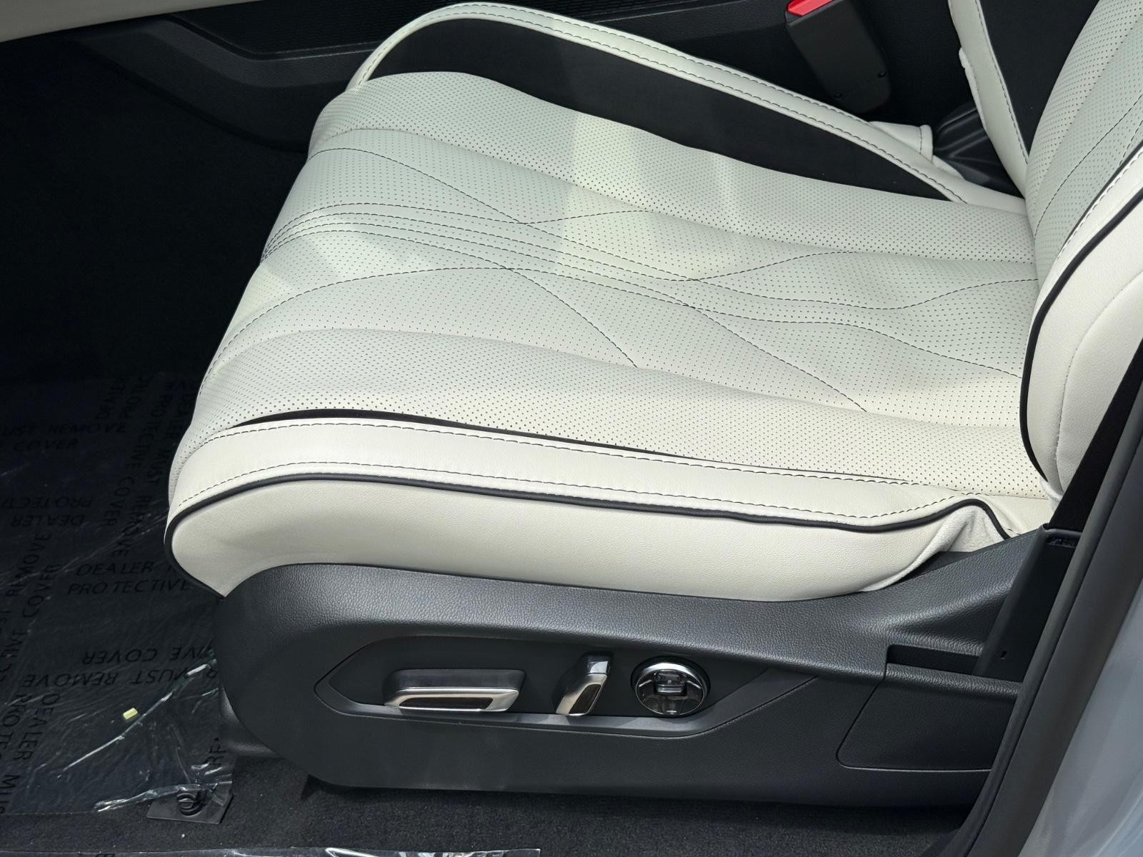 Acura MDX Vehicle Image 18